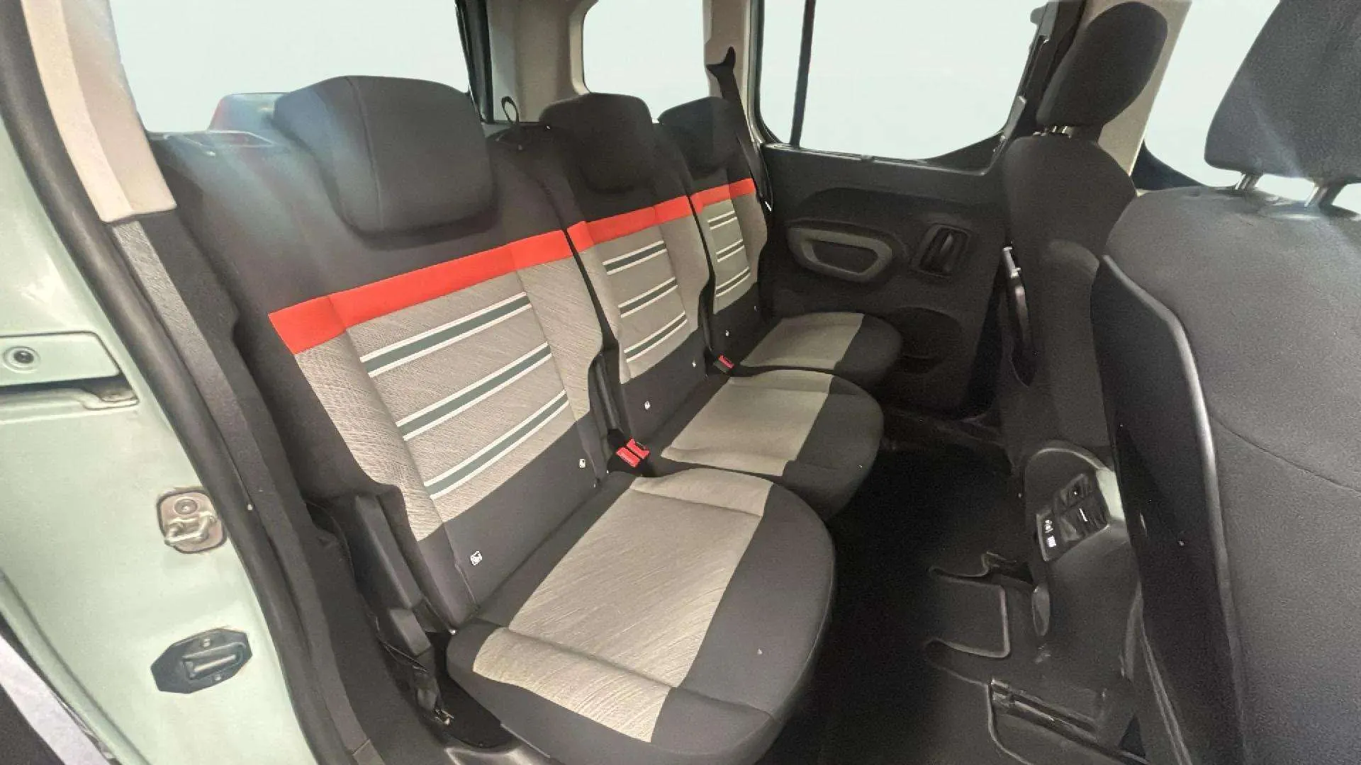 Citroën Berlingo Talla M BlueHDi 130 - foto 16