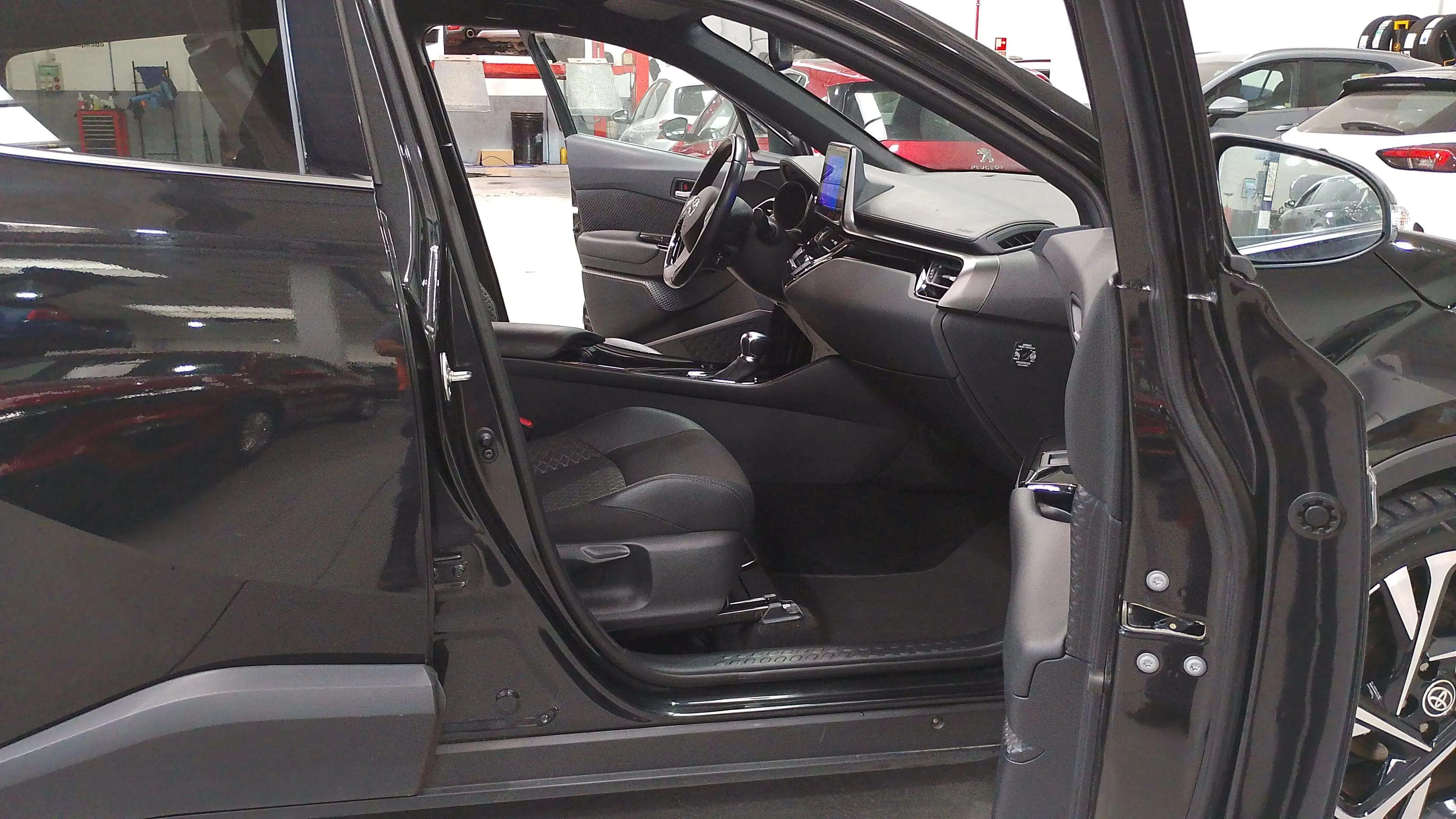 Toyota C-HR 1.8 125H Advance - foto 14