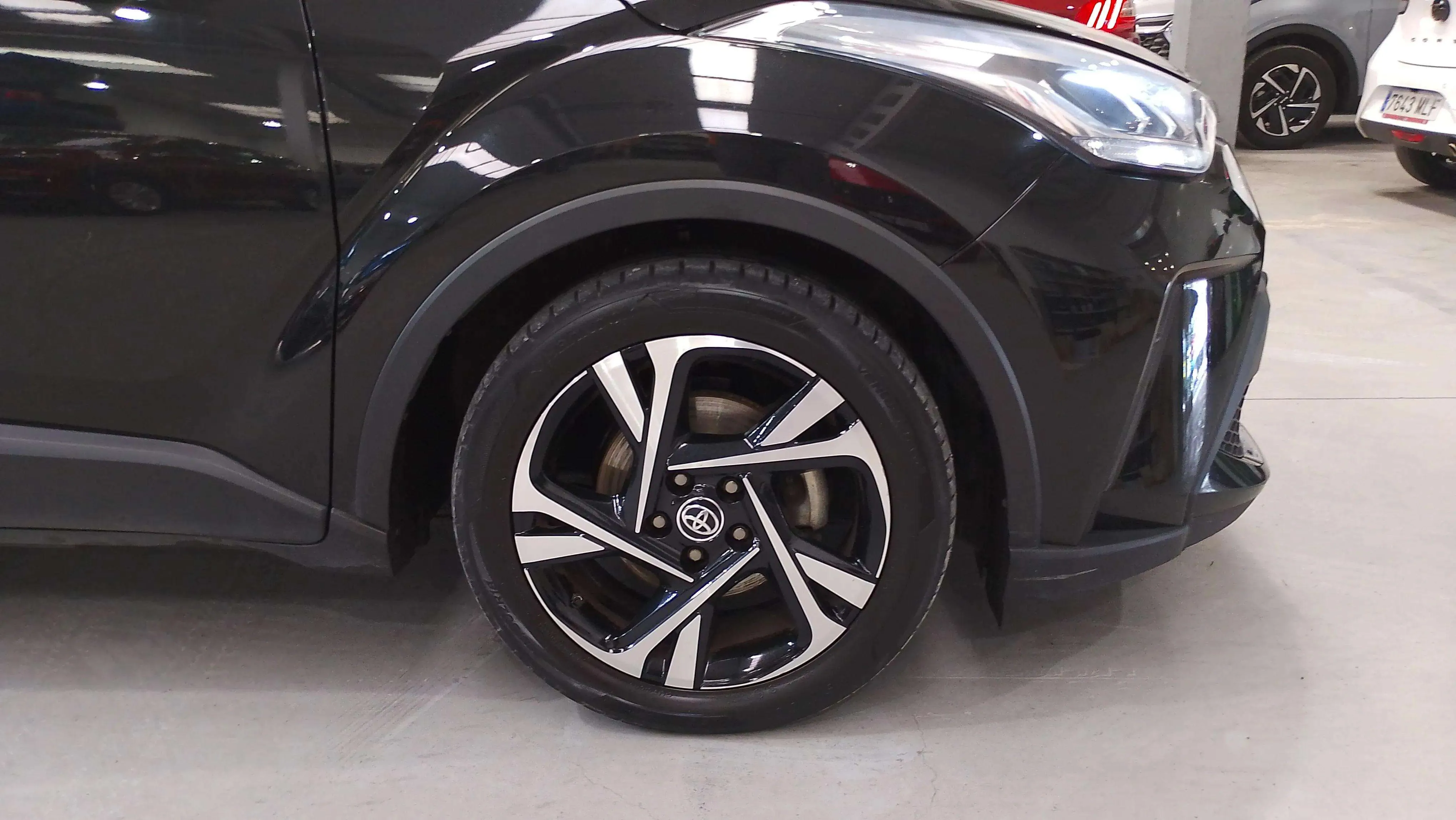 Toyota C-HR 1.8 125H Advance - foto 15