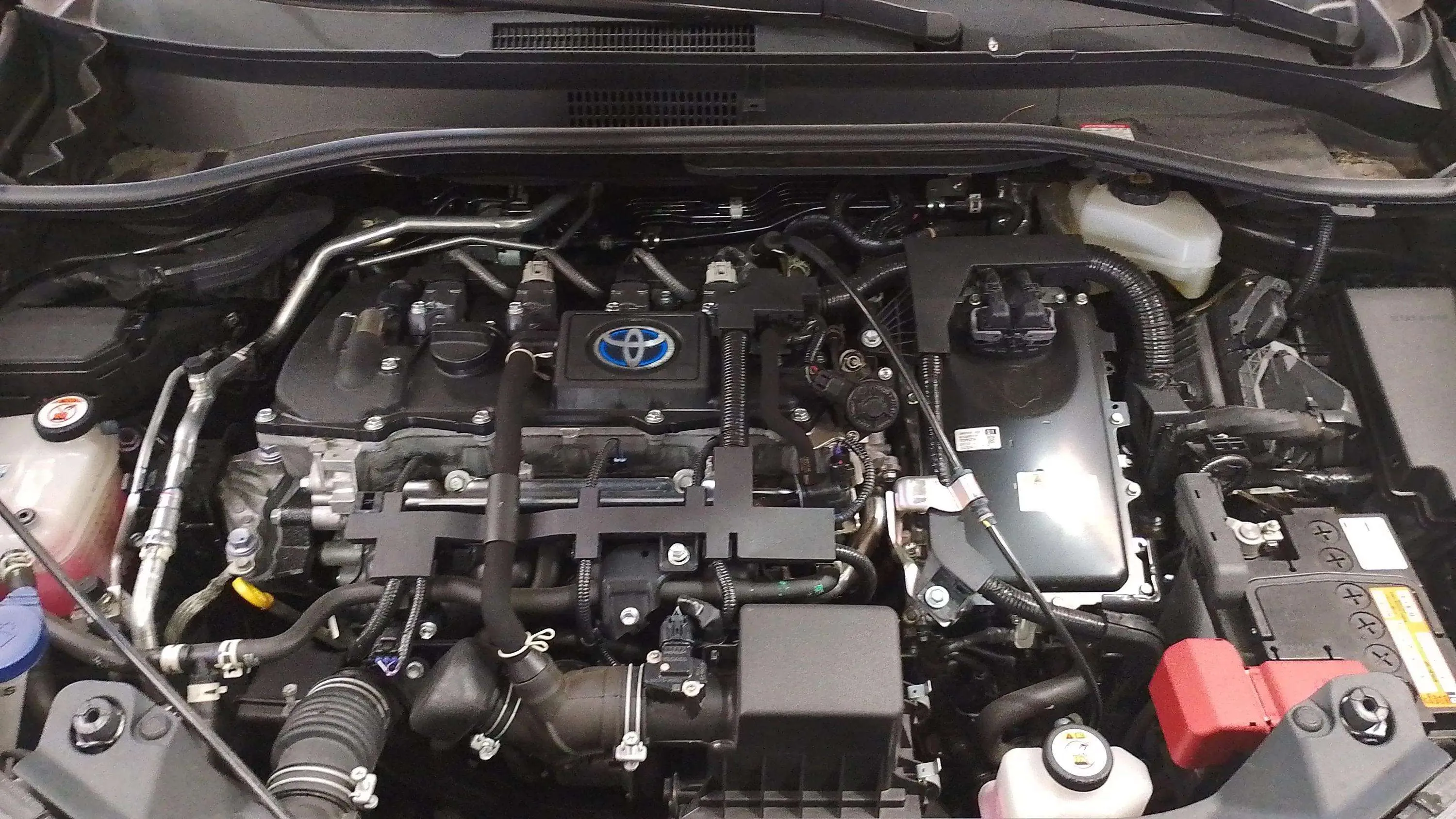 Toyota C-HR 1.8 125H Advance - foto 30