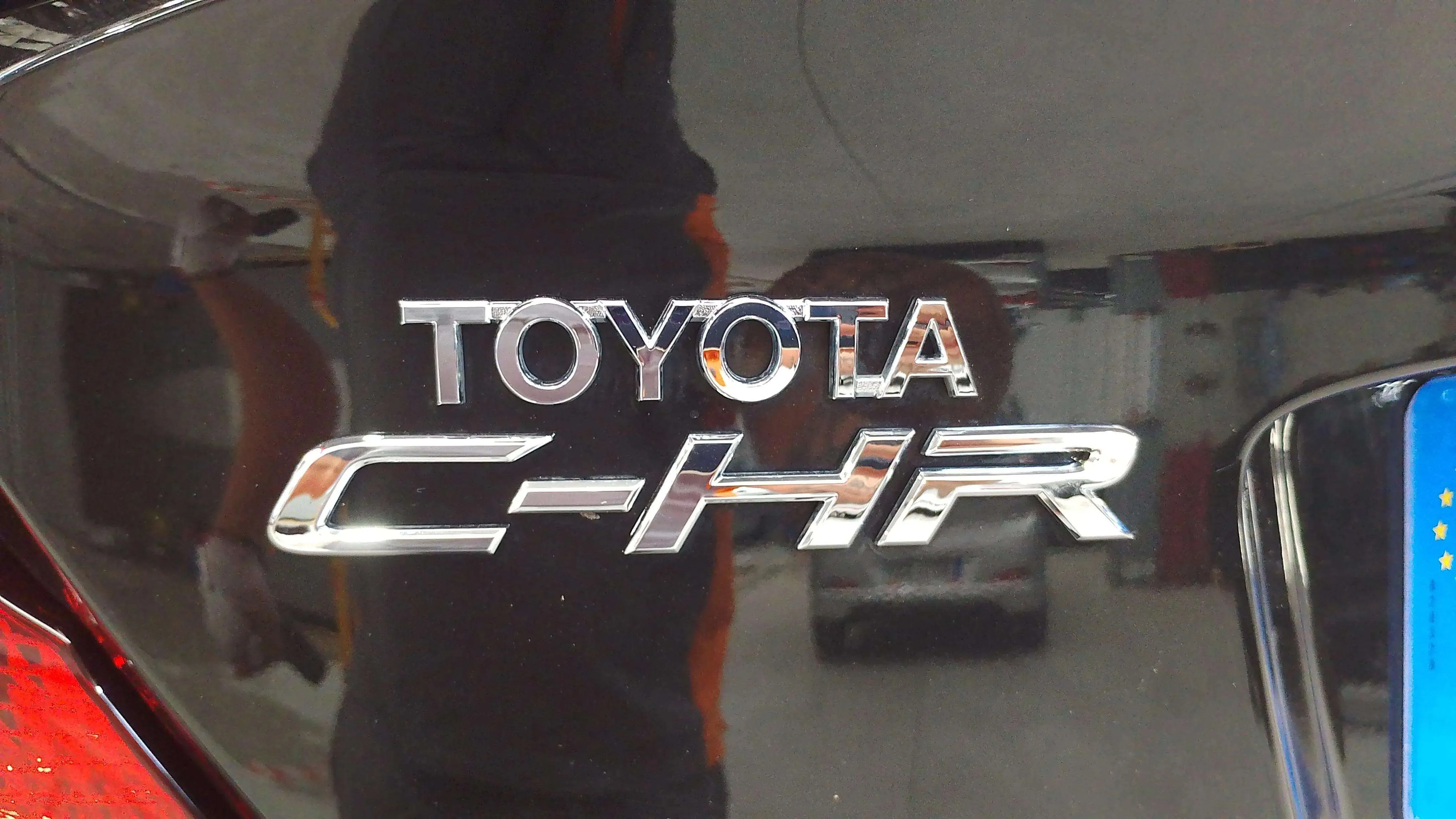 Toyota C-HR 1.8 125H Advance - foto 27