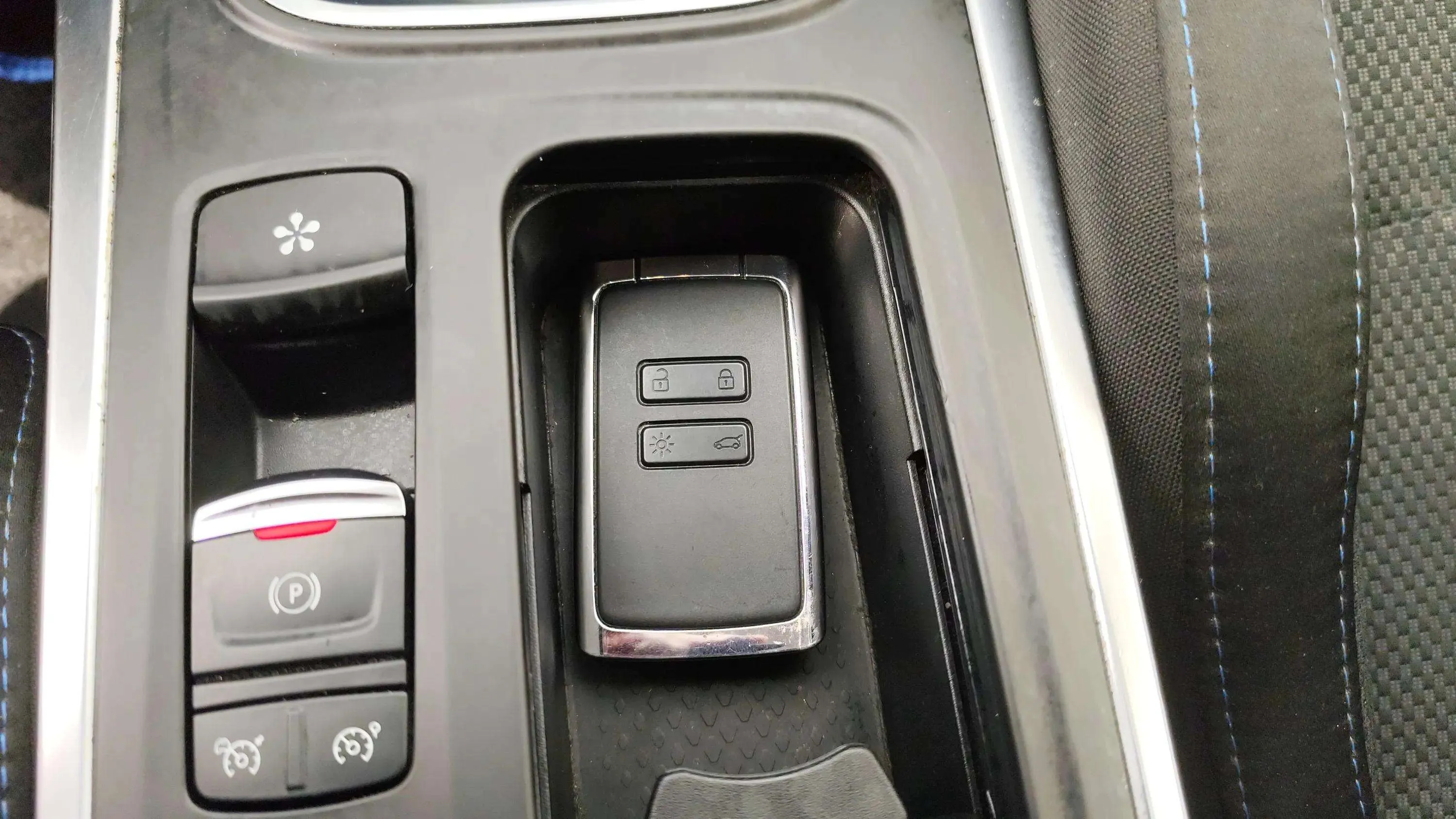 Renault Mégane GT Energy TCe EDC - foto 21
