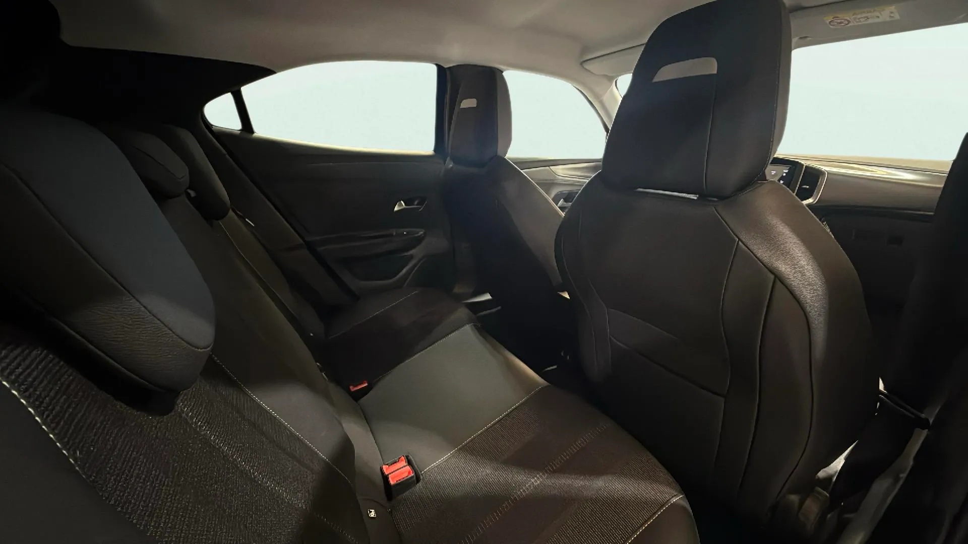 Opel Mokka 1.2 T Business Elegance - foto 14