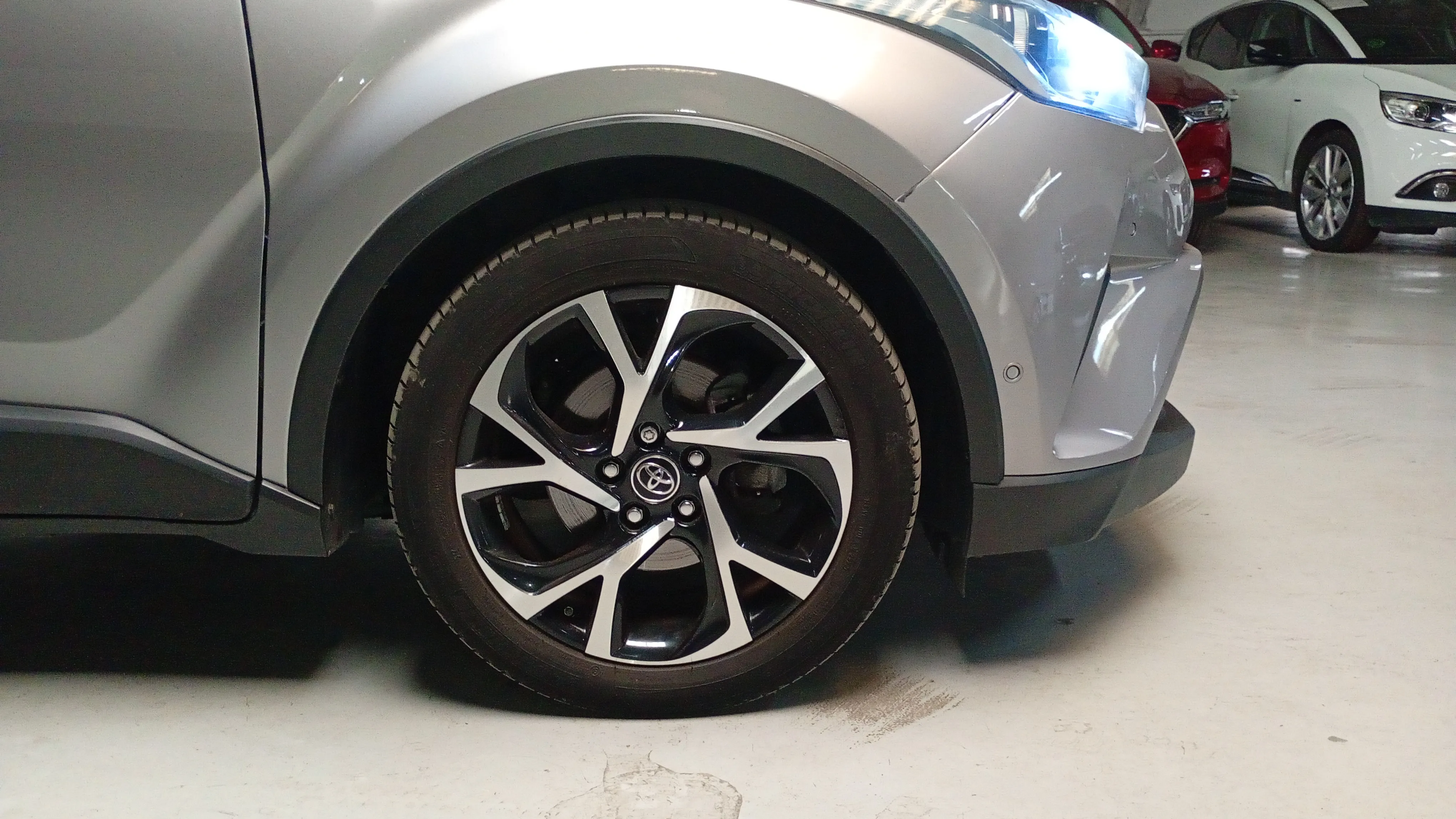 Toyota C-HR 1.8 125H Advance - foto 14