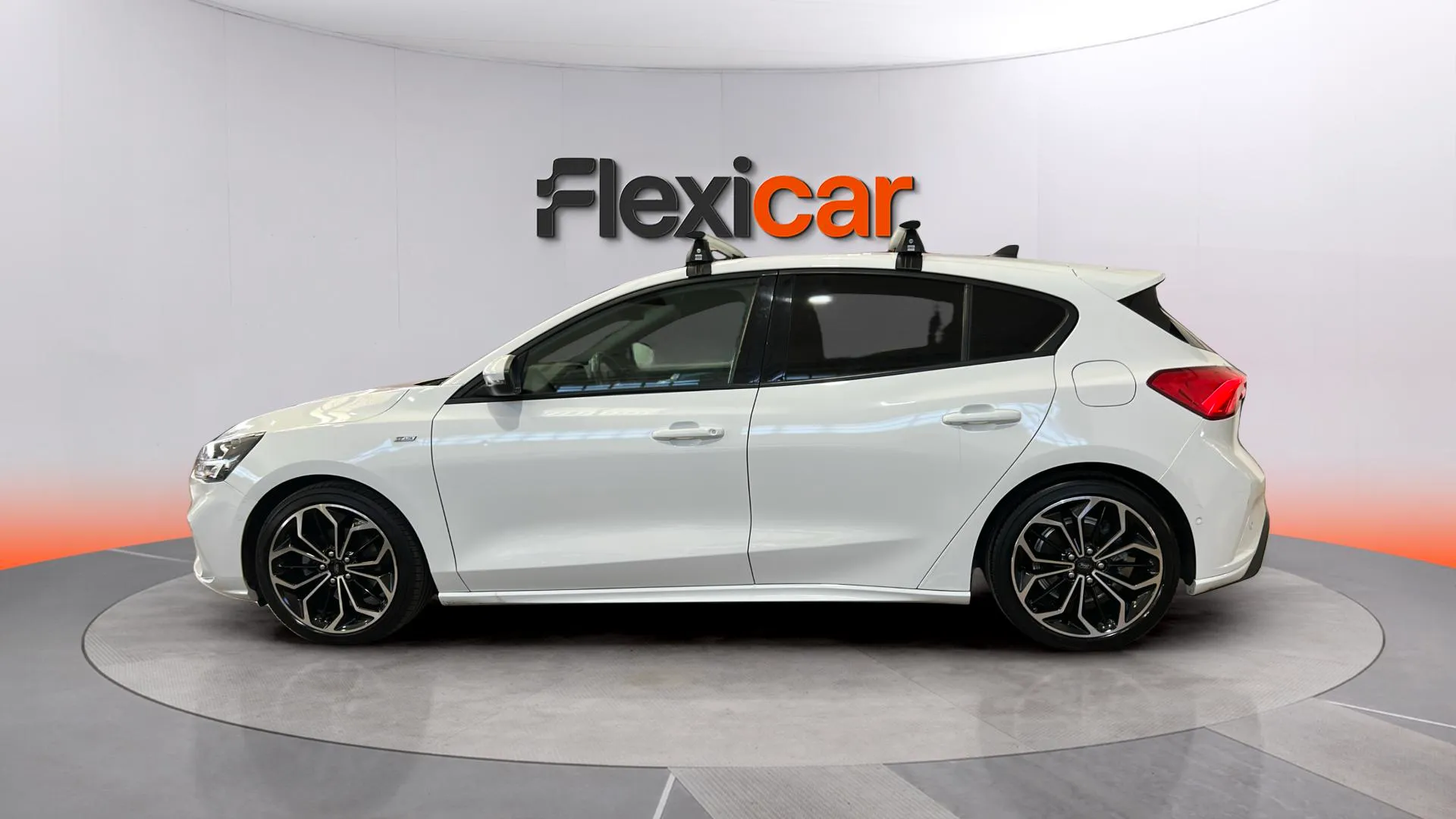 Ford Focus 1.0 EcoBoost MHEV ST-Line - foto 4