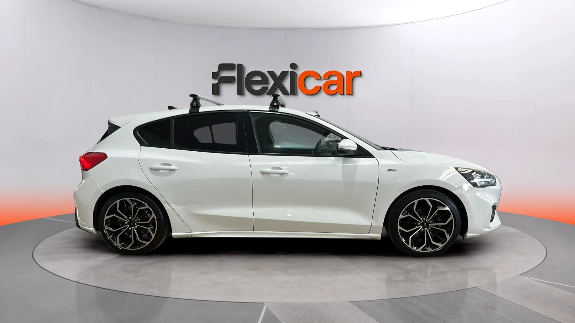 Ford Focus 1.0 EcoBoost MHEV ST-Line - foto 5