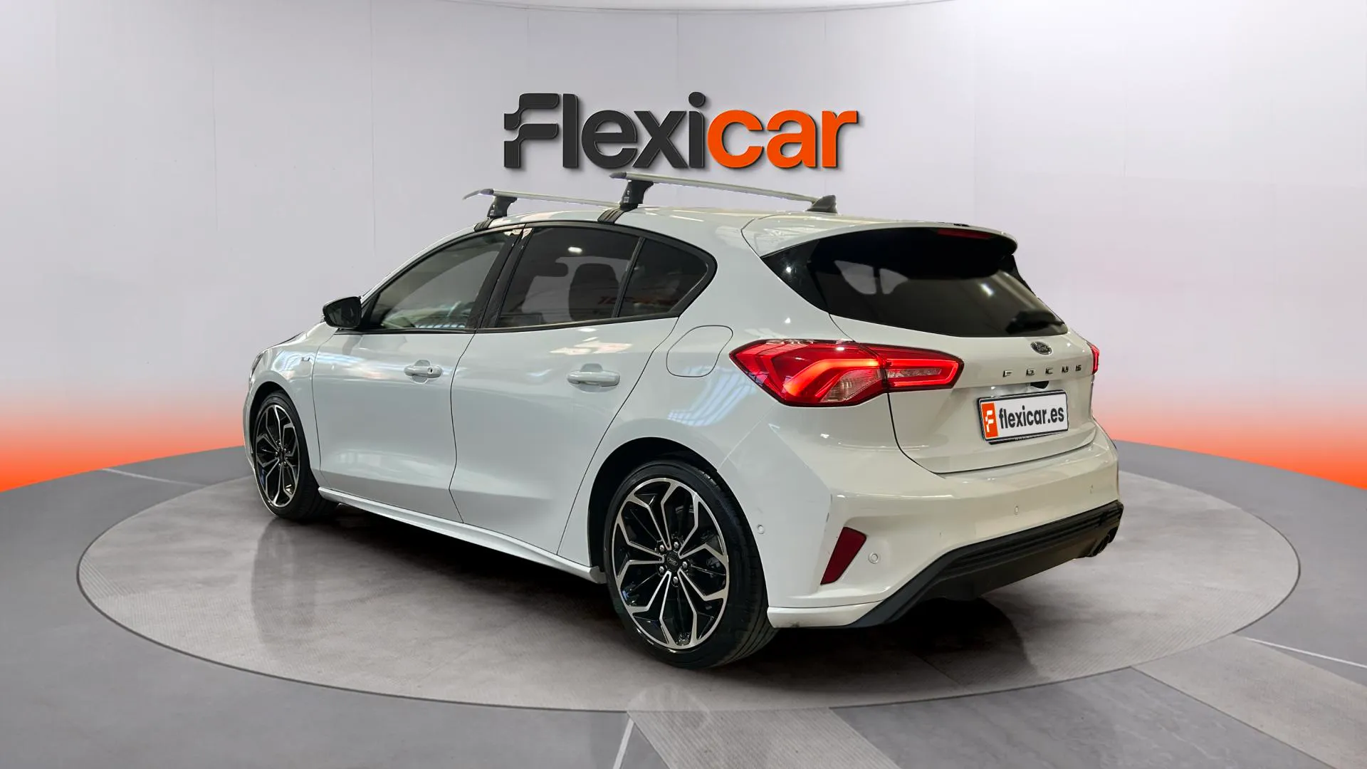 Ford Focus 1.0 EcoBoost MHEV ST-Line - foto 6