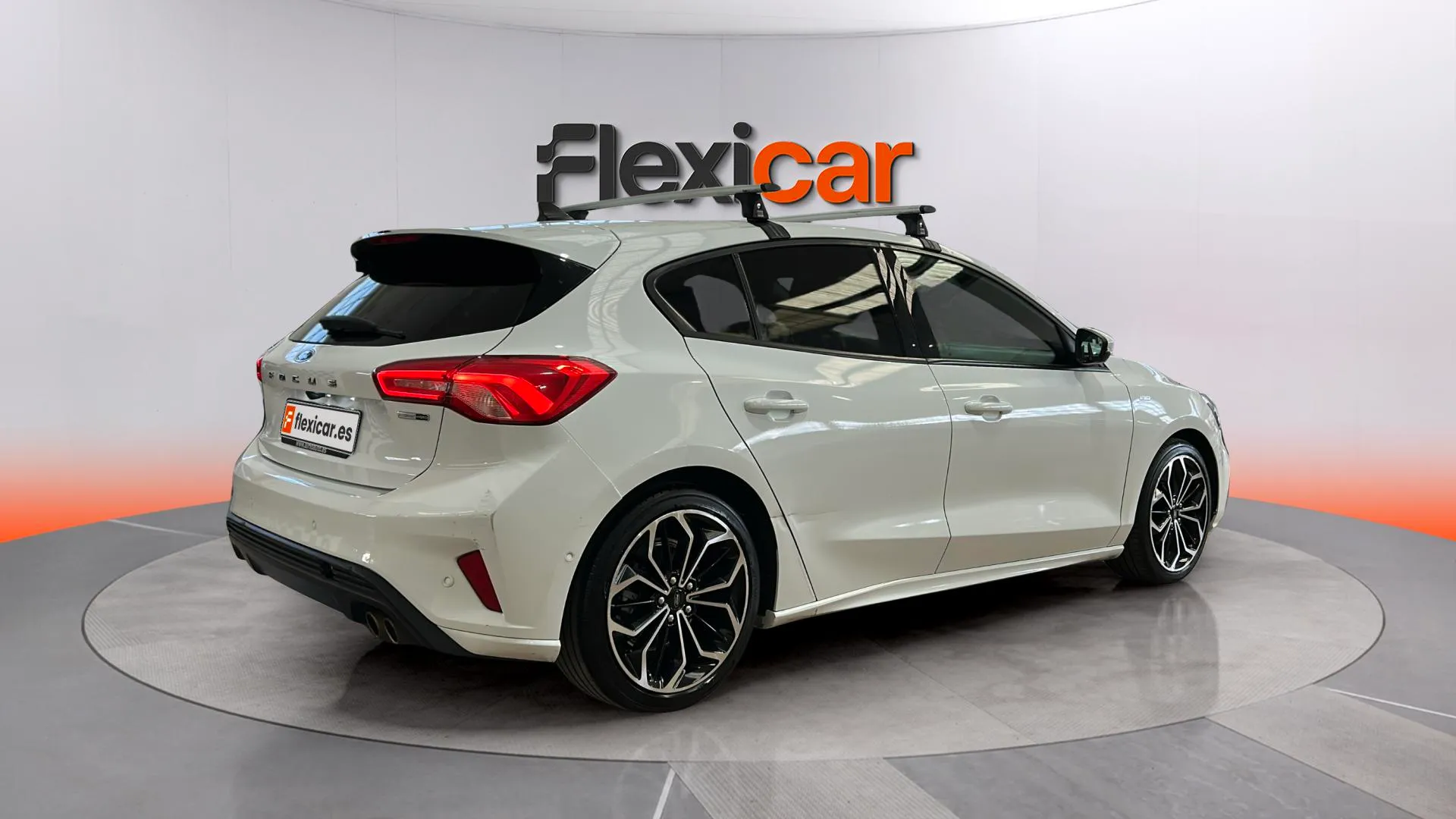Ford Focus 1.0 EcoBoost MHEV ST-Line - foto 8