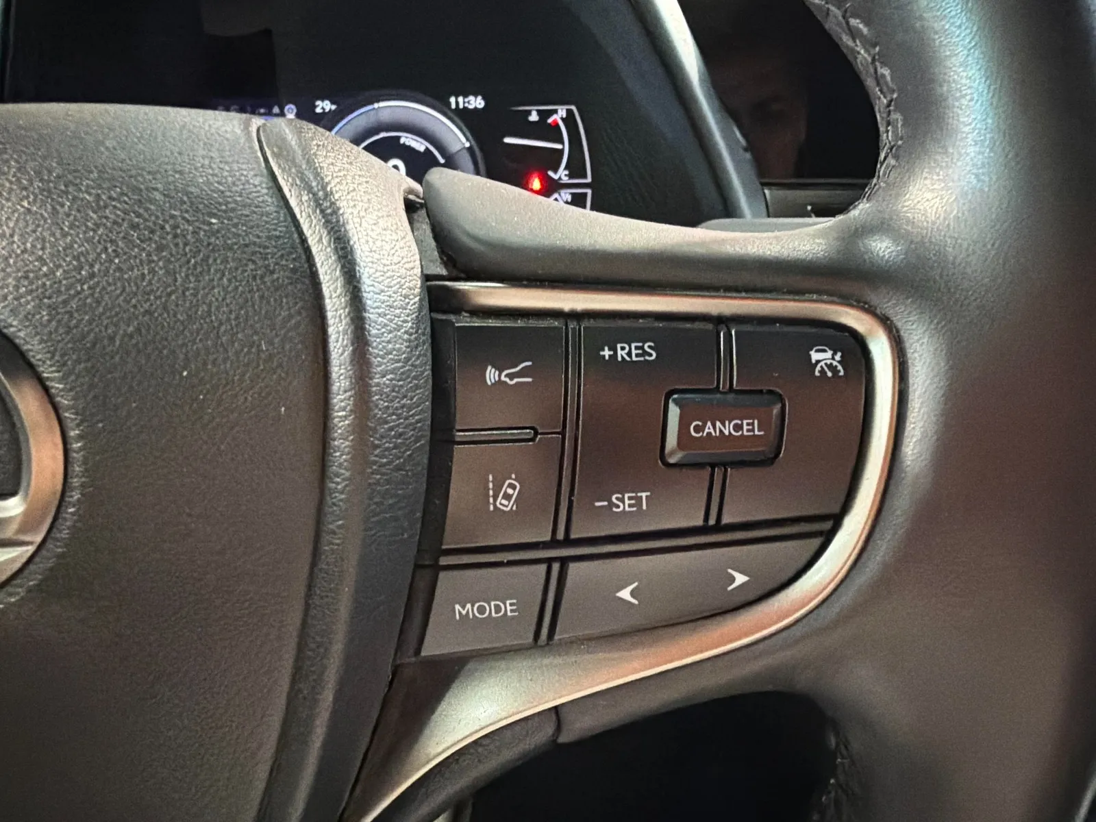 Lexus UX 2.0 250h Business - foto 9