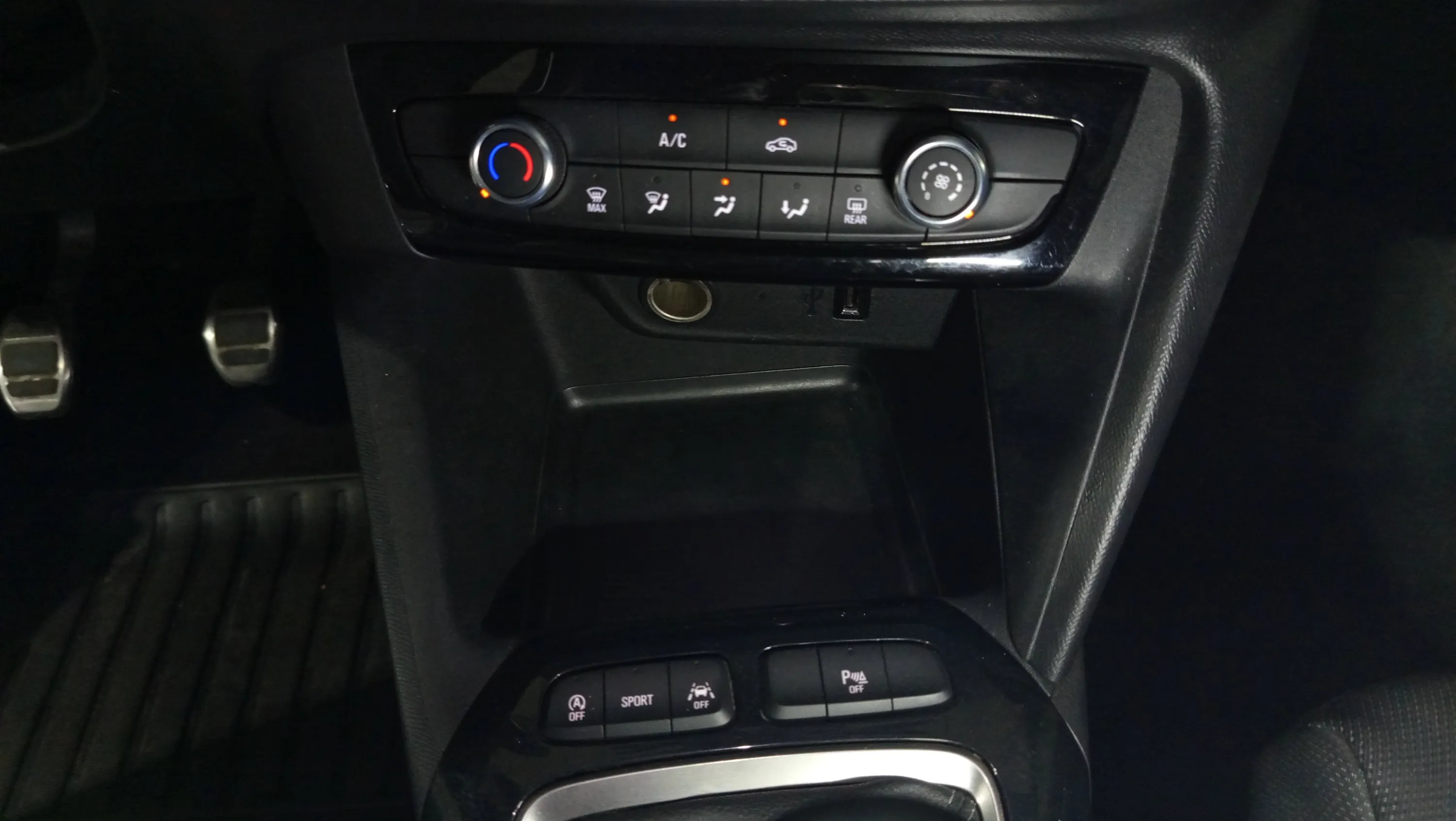 Opel Corsa 1.2T XHL GS - foto 19