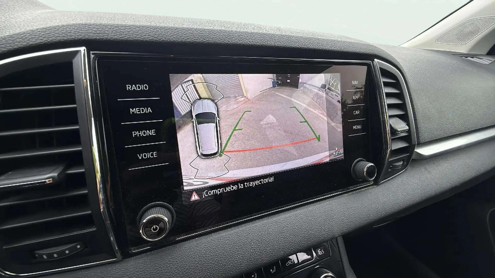 Škoda Karoq 2.0 TDI Selection - foto 11