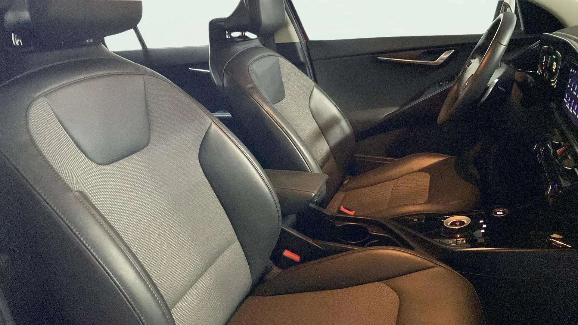 Kia Niro 1.6 GDi HEV Drive - foto 21