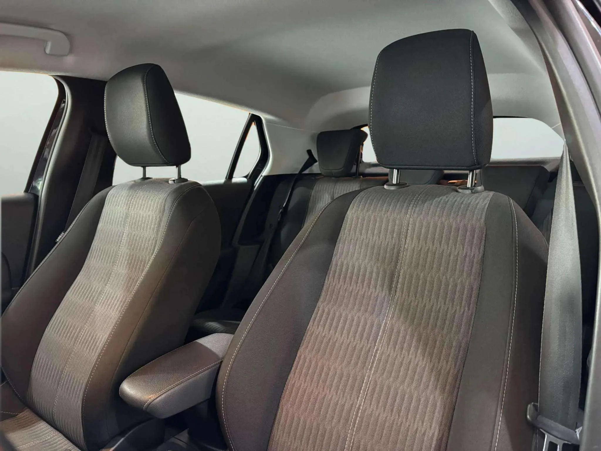 Opel Corsa 1.2T XHL Edition - foto 9
