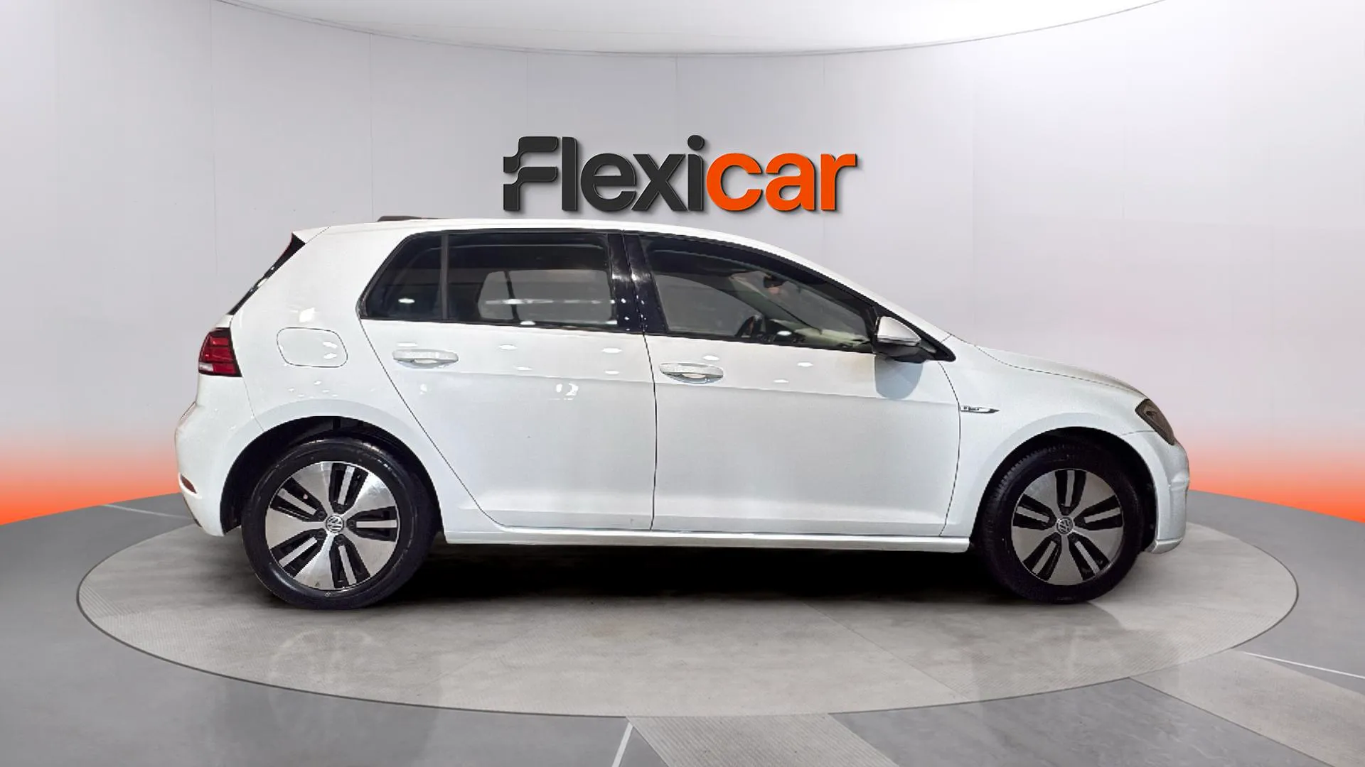 Volkswagen Golf e-Golf ePower - foto 8