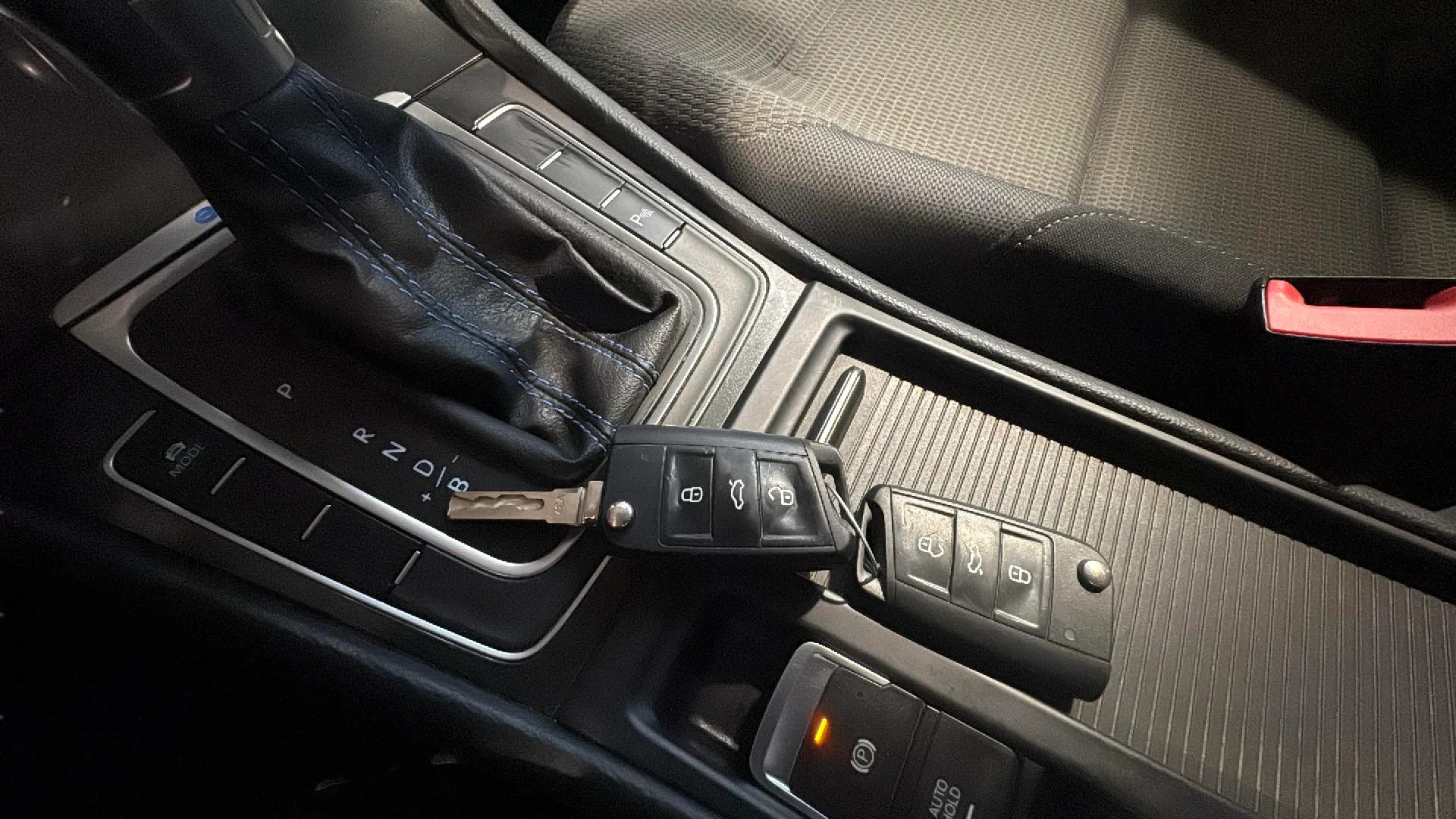 Volkswagen Golf e-Golf ePower - foto 16