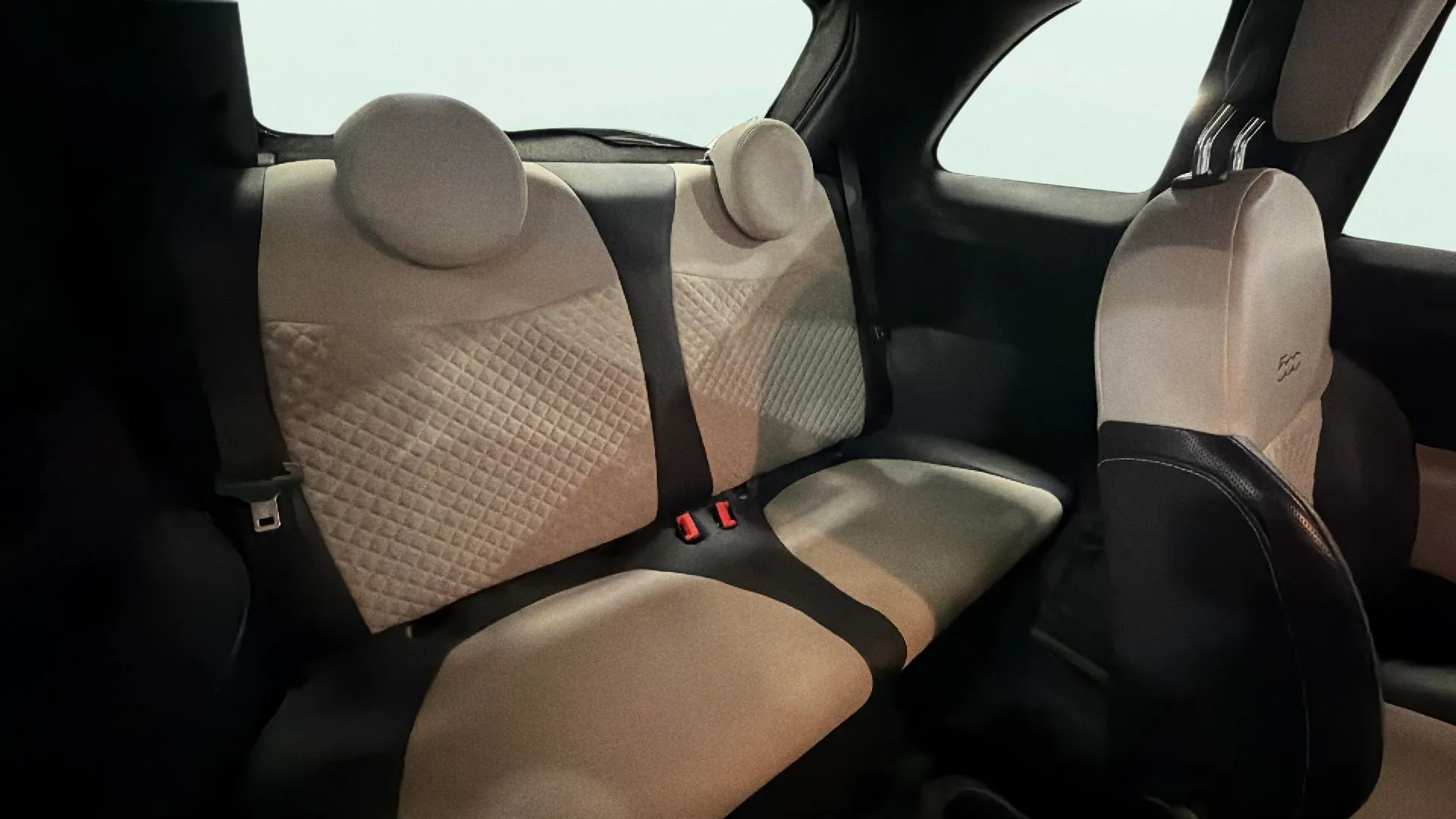 Fiat 500 Club 1.0 Hybrid - foto 15