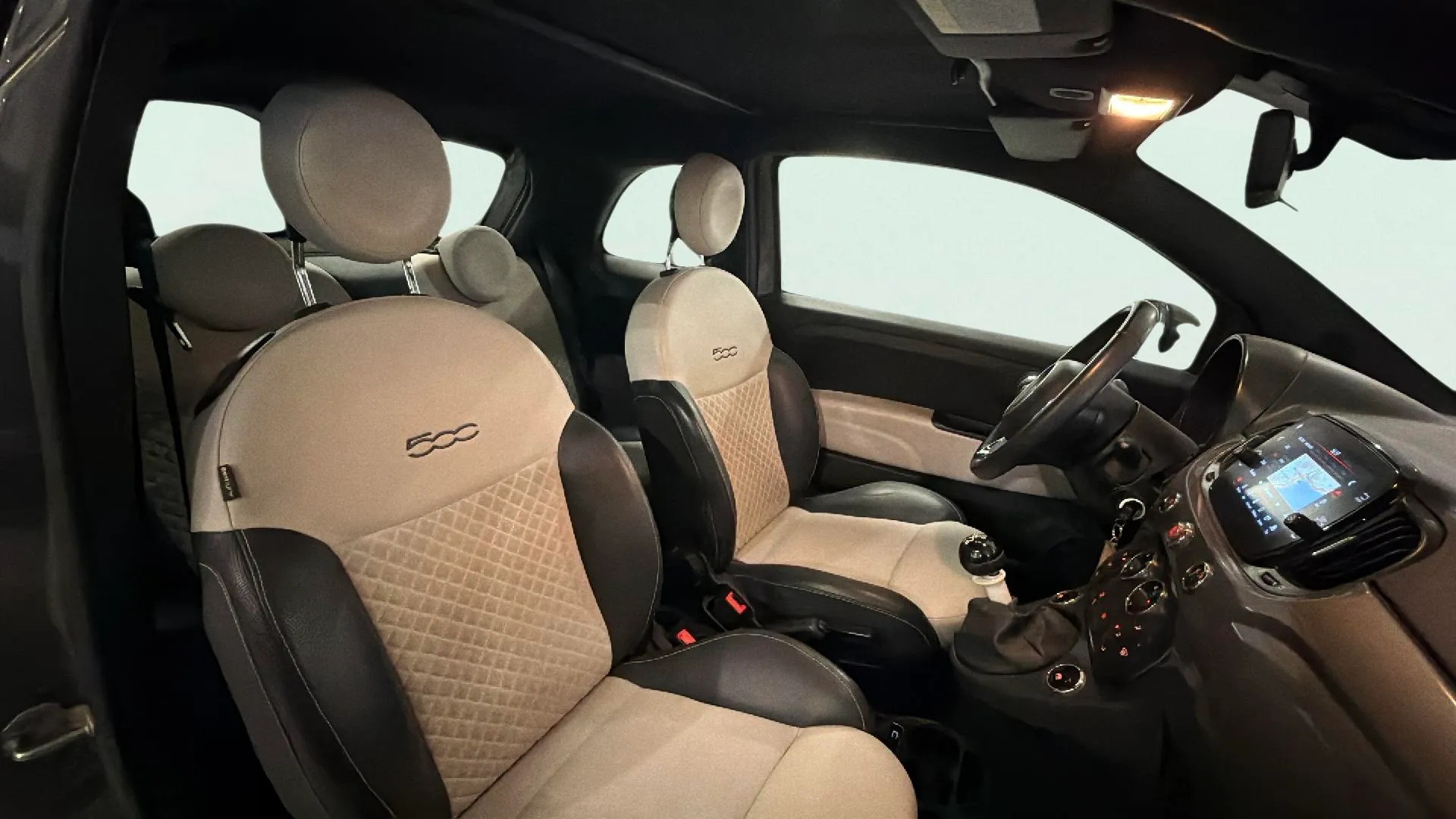 Fiat 500 Club 1.0 Hybrid - foto 14