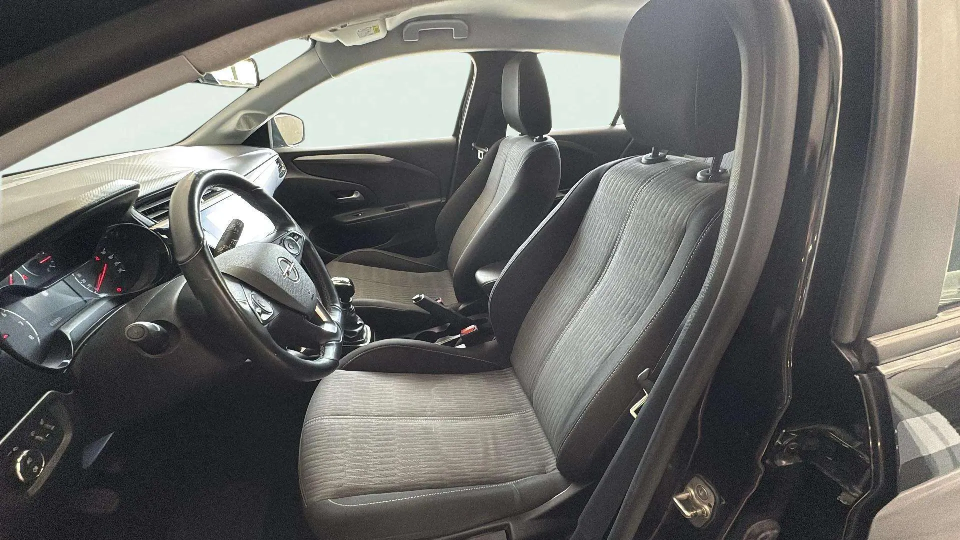 Opel Corsa 1.2T XHL Edition - foto 11