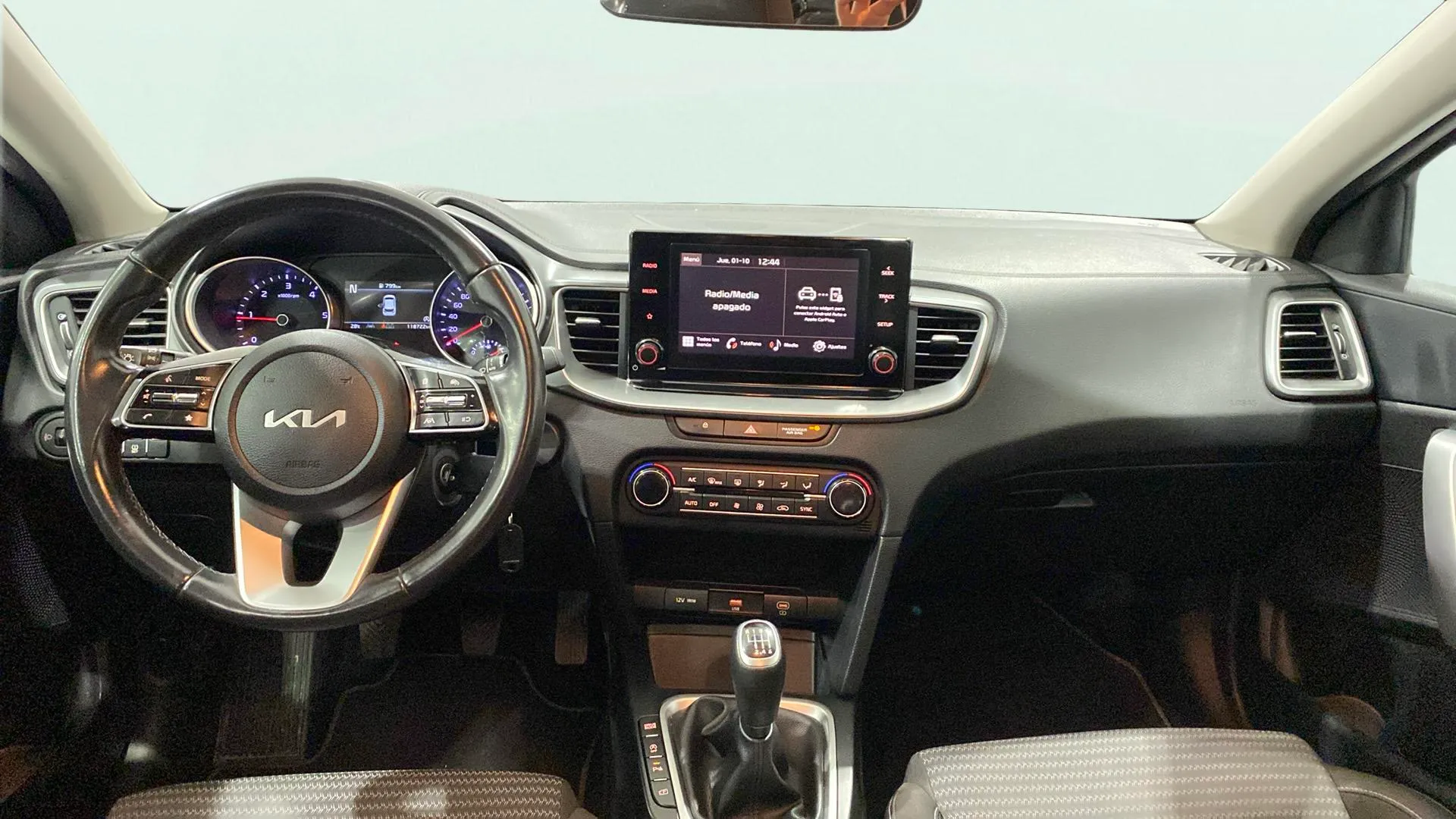 Kia Ceed 1.6 MHEV iMT Tech - foto 12