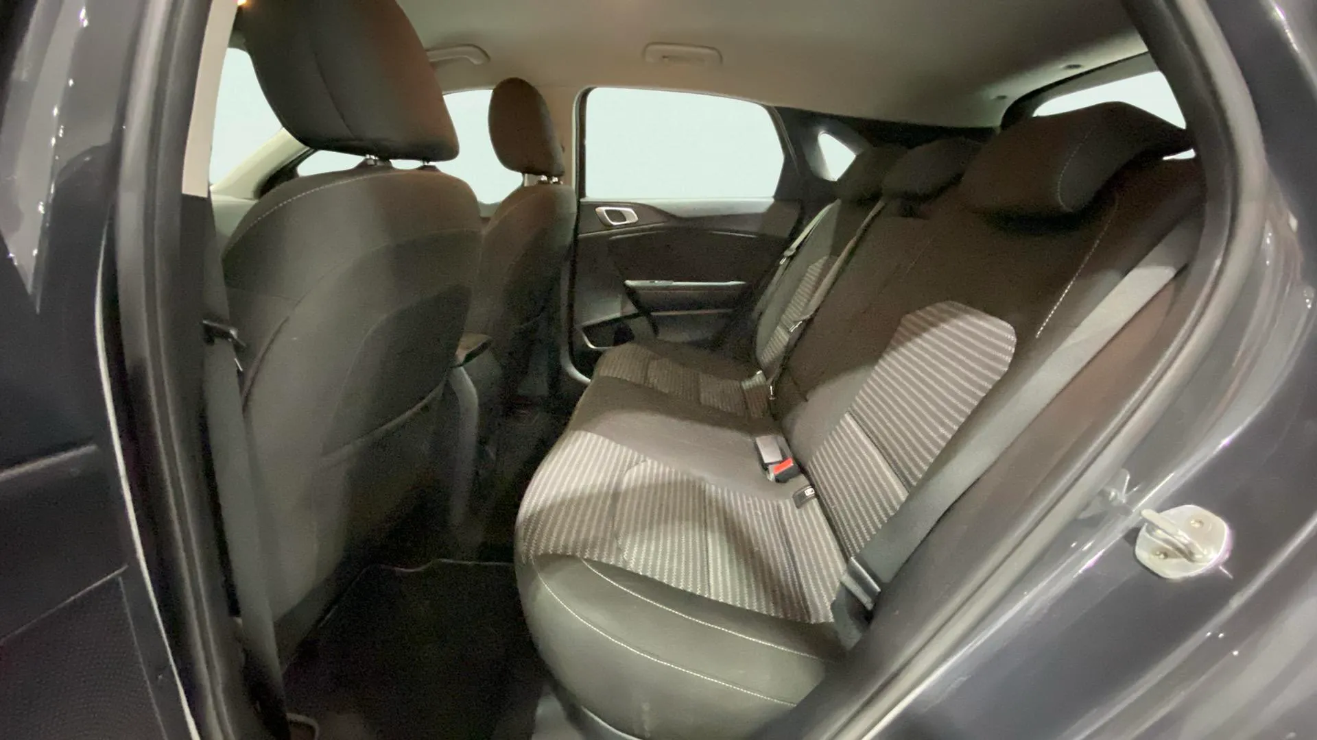 Kia Ceed 1.6 MHEV iMT Tech - foto 16