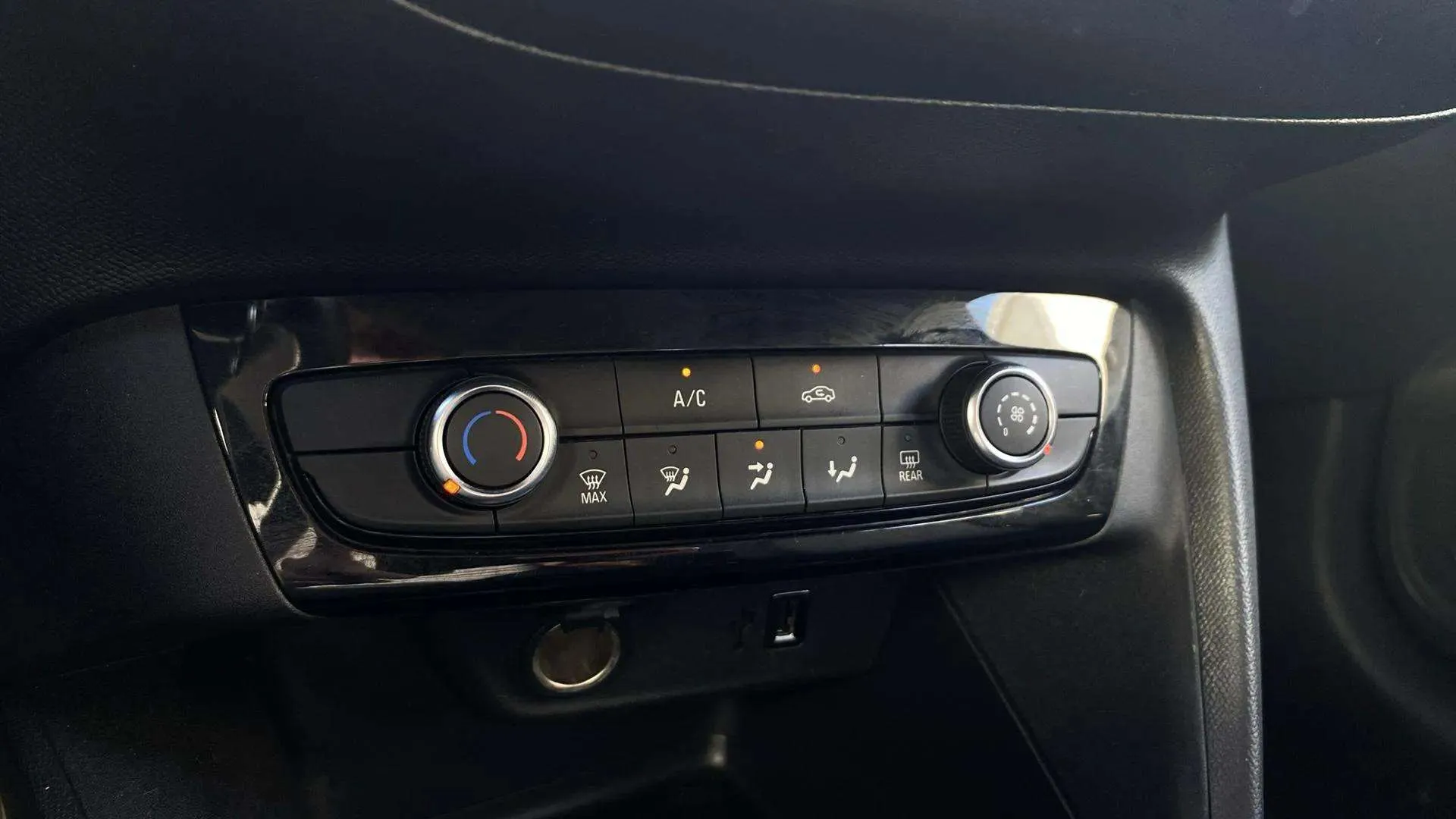 Opel Corsa 1.2T XHL Edition - foto 18