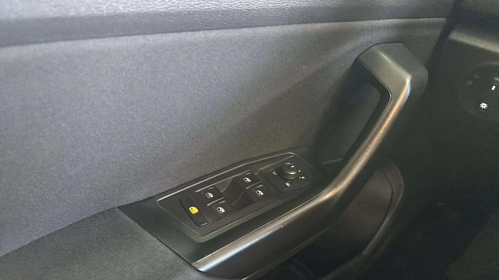 Volkswagen T-Roc "Más" 1.0 TSI - foto 20