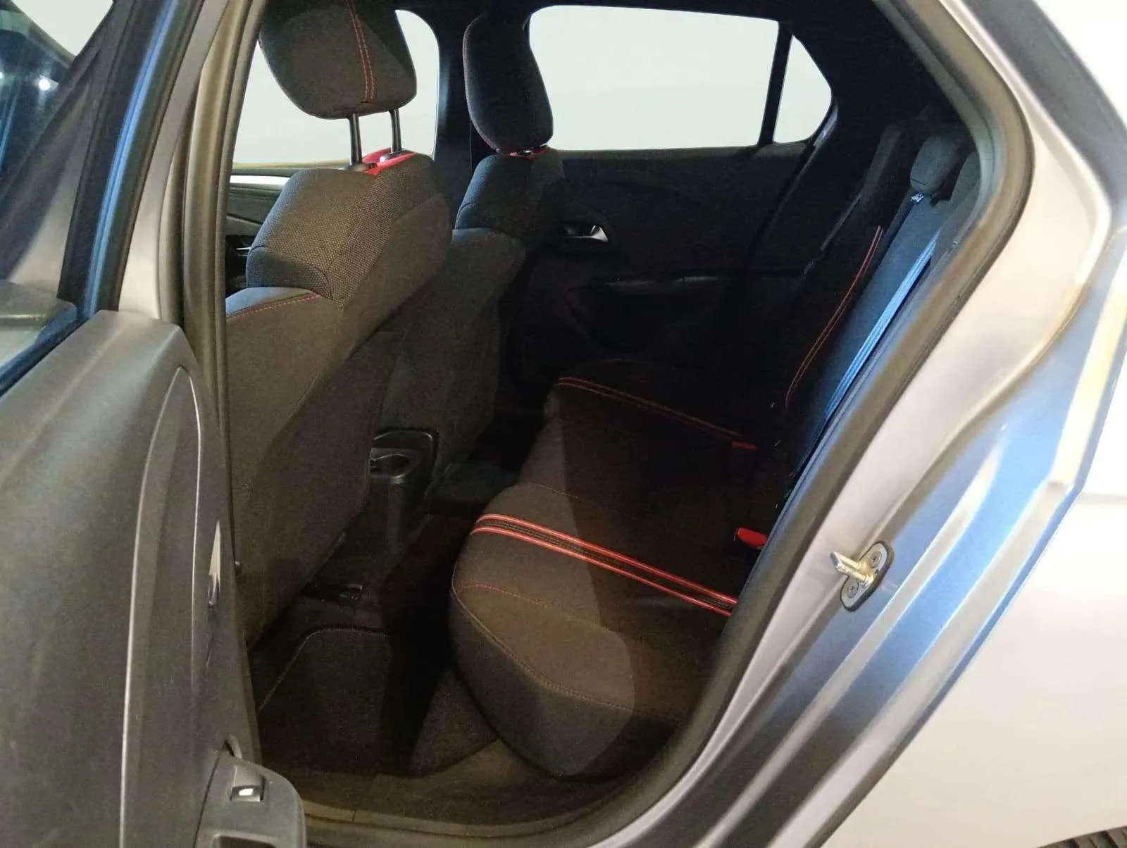Opel Corsa 1.2T XHL GS - foto 13