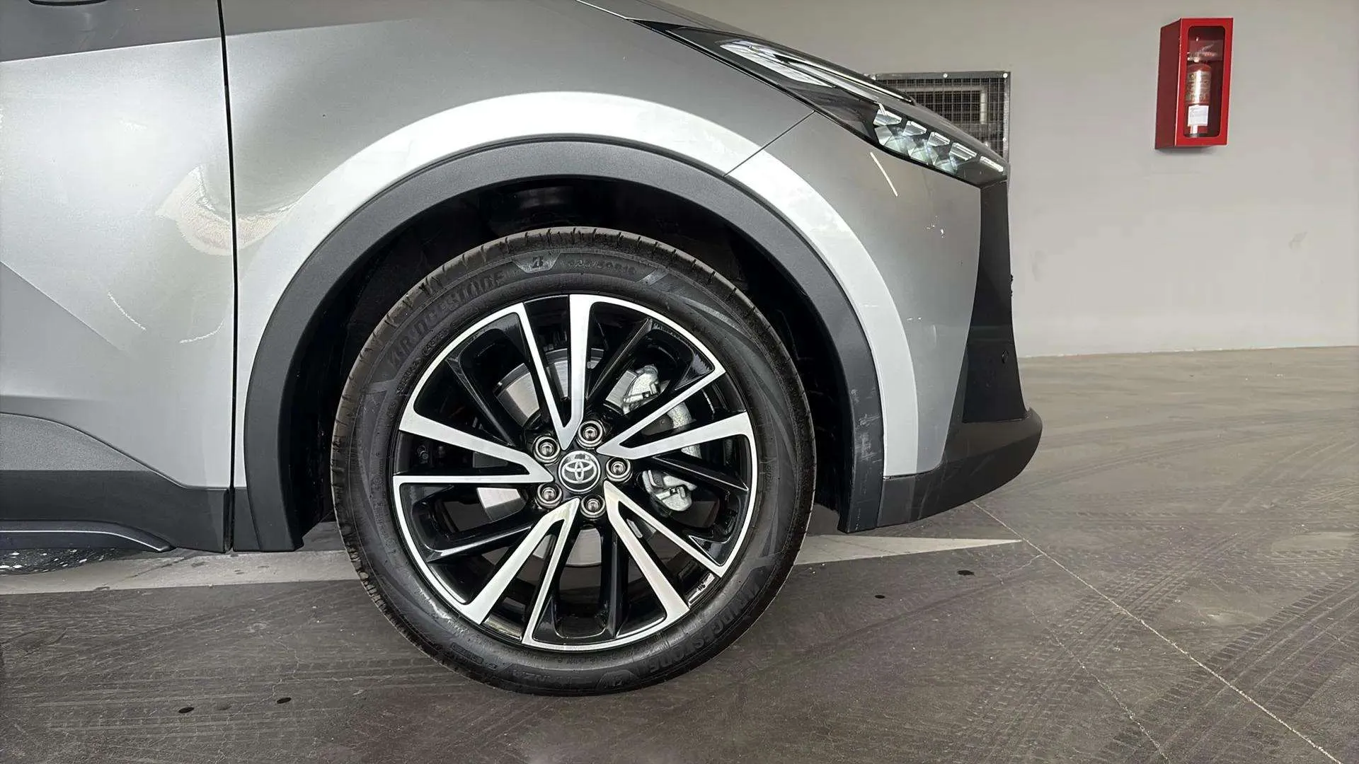 Toyota C-HR 2.0 220PH Advance - foto 14