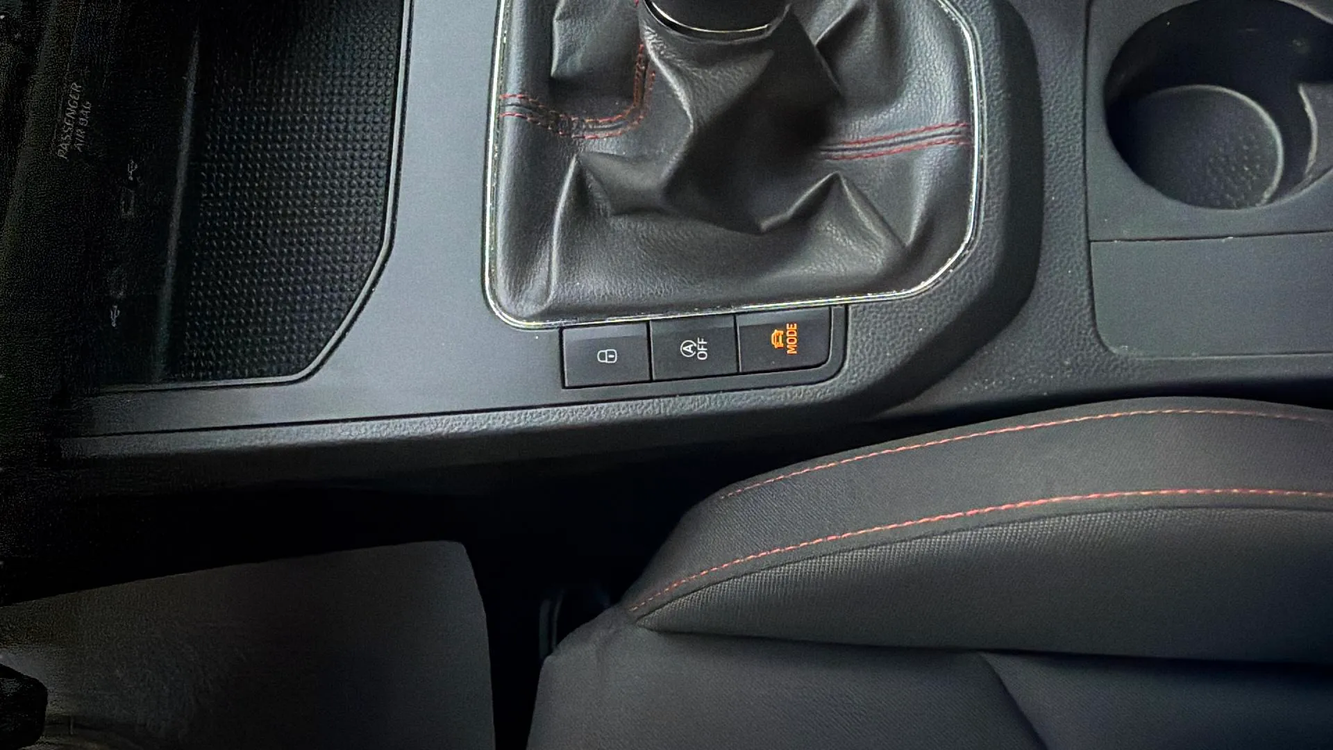 SEAT Ibiza 1.0 TSI FR - foto 24