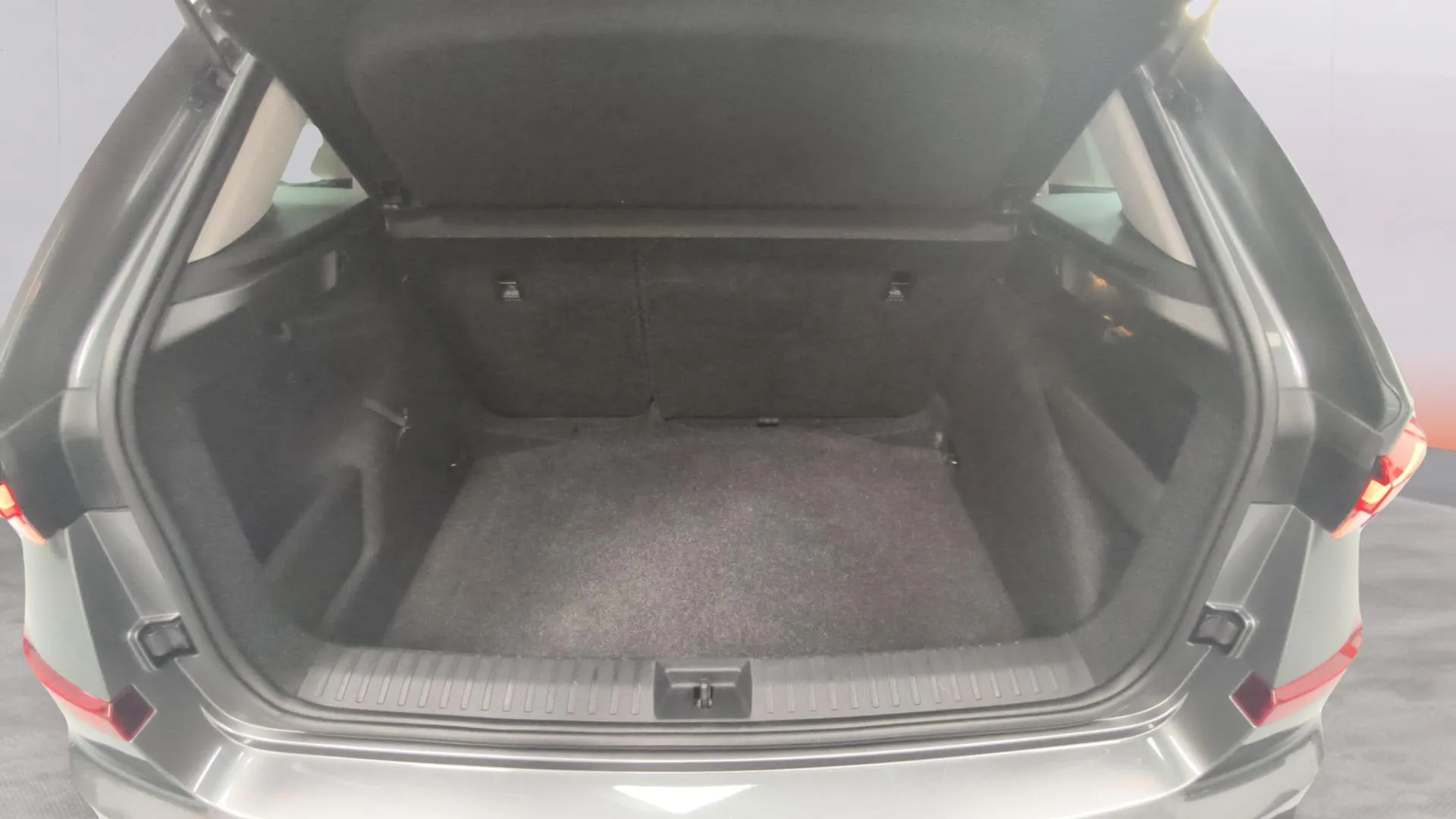 Škoda Kamiq 1.0 TSI DSG Selection - foto 14