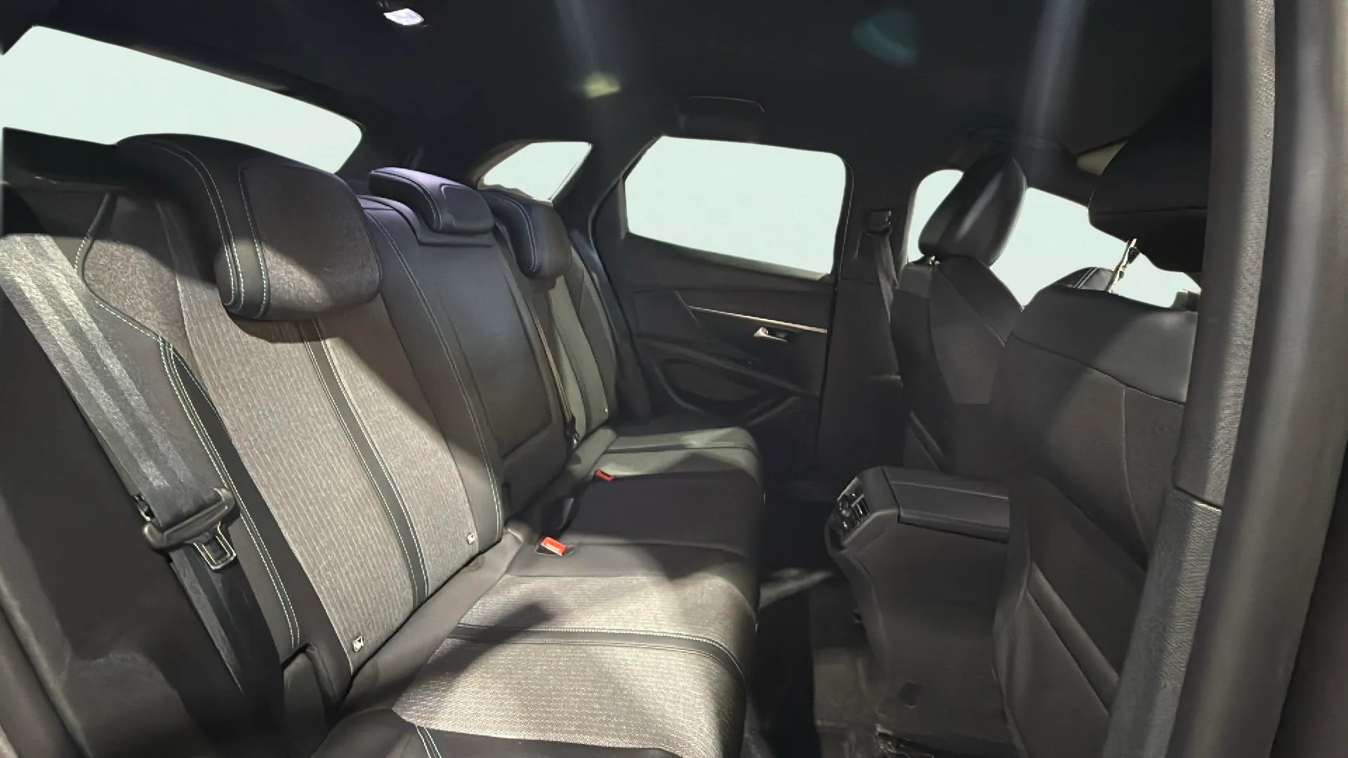 Peugeot 3008 1.2 Allure Pack eDCS6 - foto 10