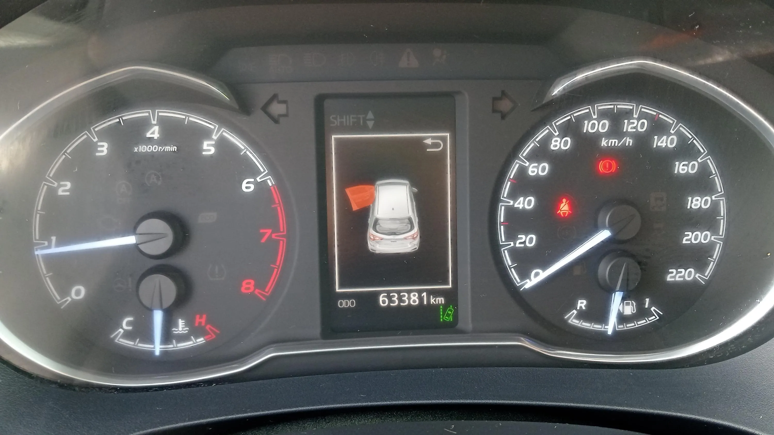 Toyota Yaris 1.0 70 Active - foto 16
