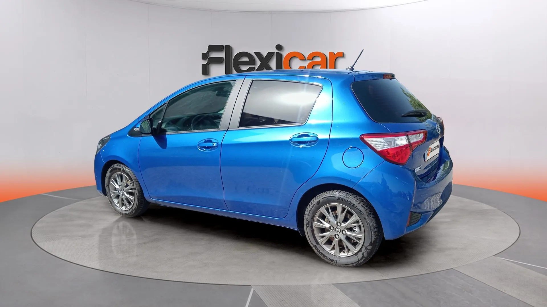 Toyota Yaris 1.0 70 Active - foto 7