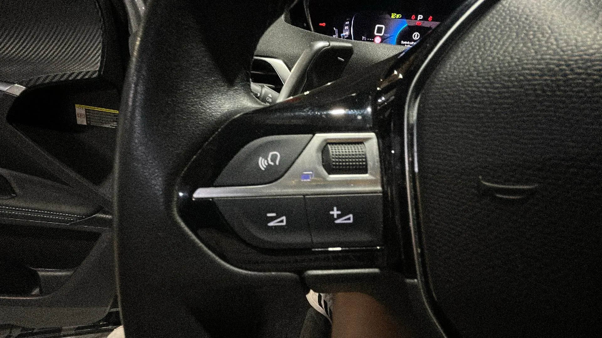 Peugeot 3008 1.2 Allure Pack eDCS6 - foto 11