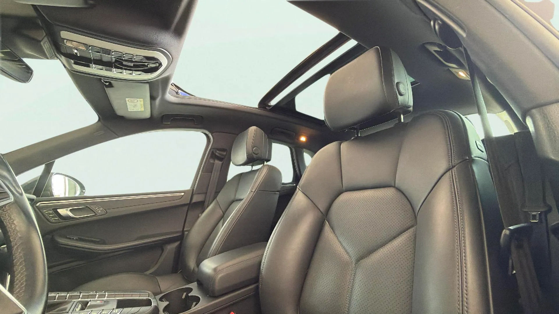 Porsche Macan - foto 10
