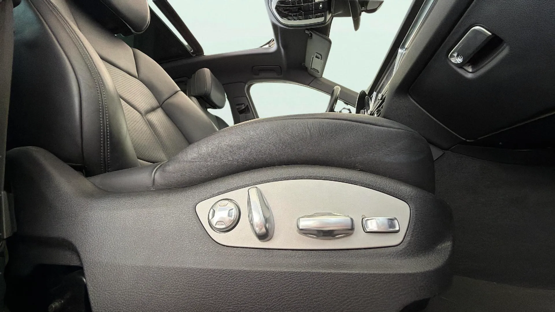Porsche Macan - foto 34