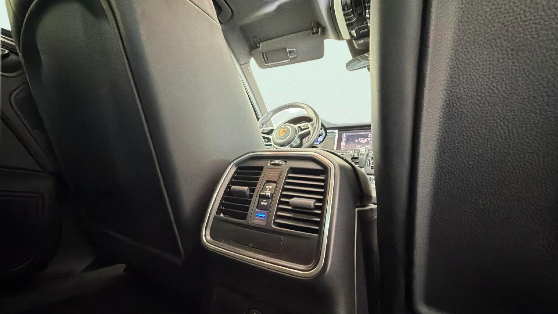 Porsche Macan - foto 36