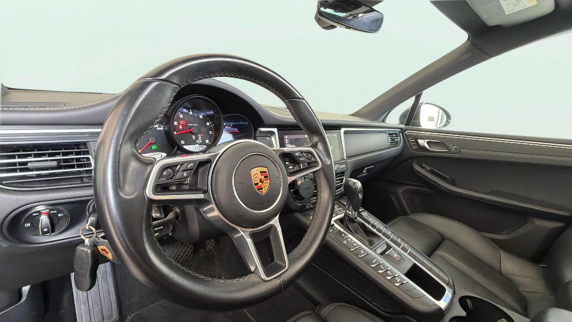Porsche Macan - foto 15