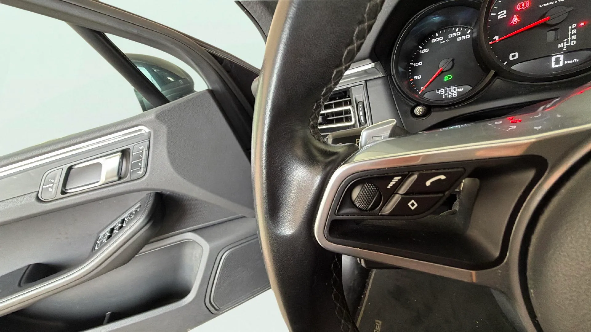 Porsche Macan - foto 17