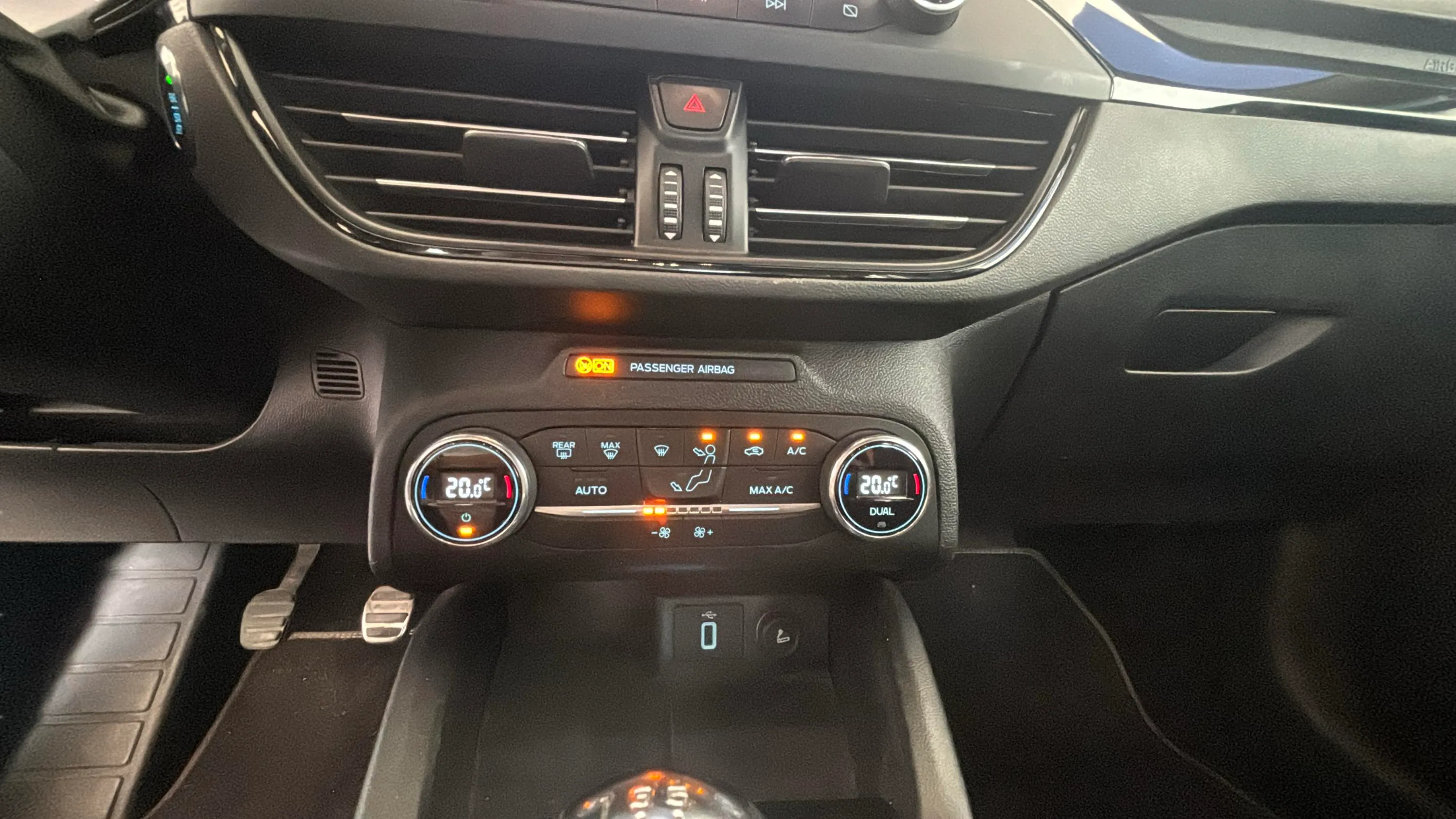 Ford Focus 1.0 EcoBoost ST-Line - foto 24