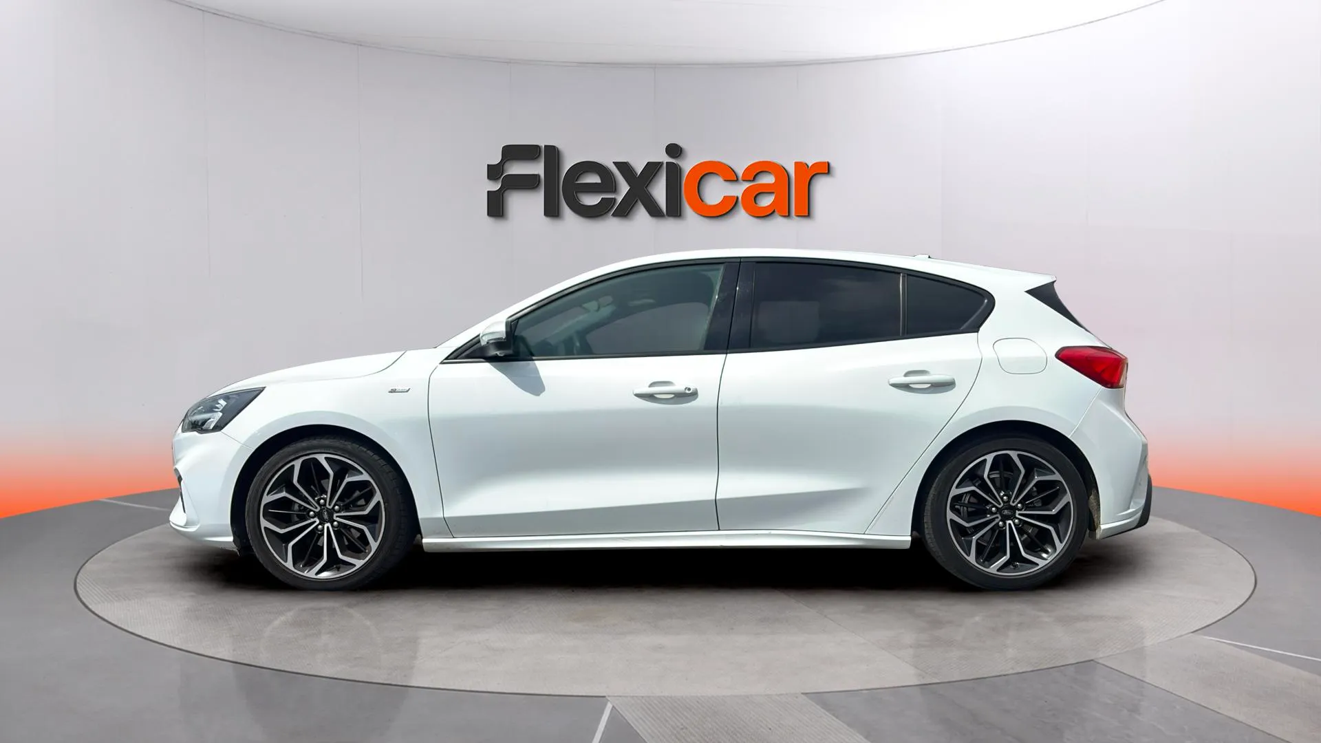 Ford Focus 1.0 EcoBoost ST-Line - foto 4