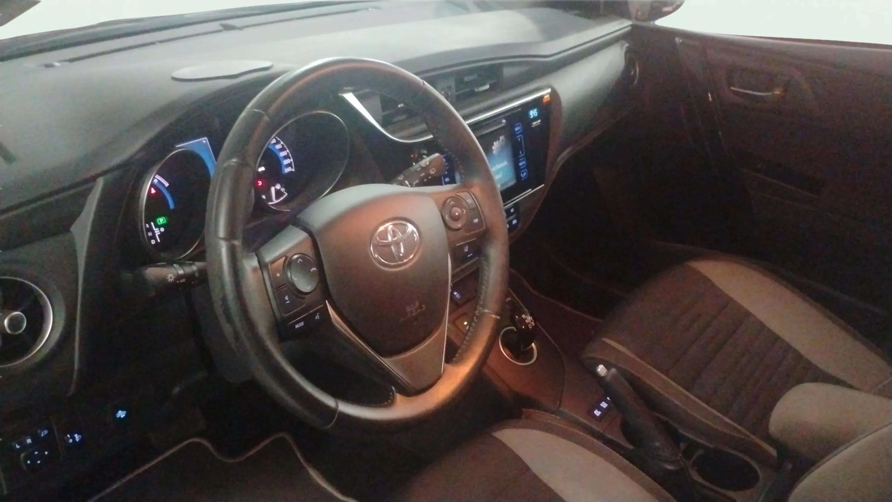 Toyota Auris 1.8 140H Hybrid Active - foto 5
