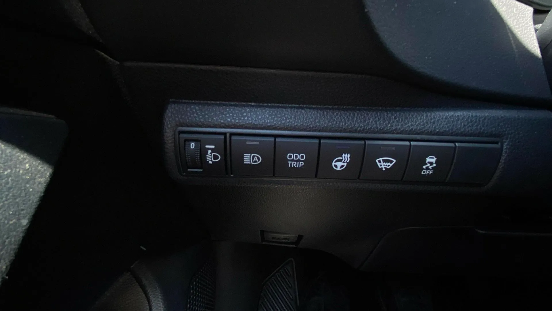 Toyota Corolla 140H Eco - foto 17
