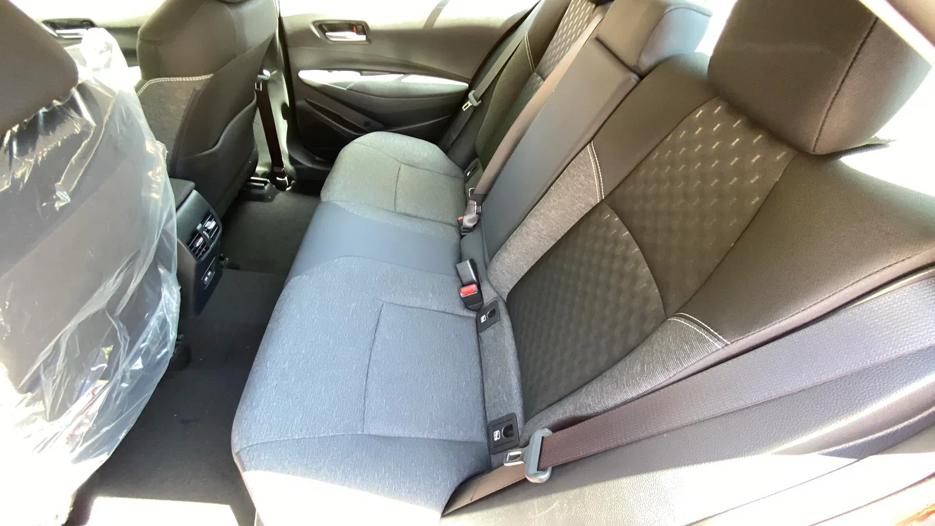 Toyota Corolla 140H Eco - foto 19