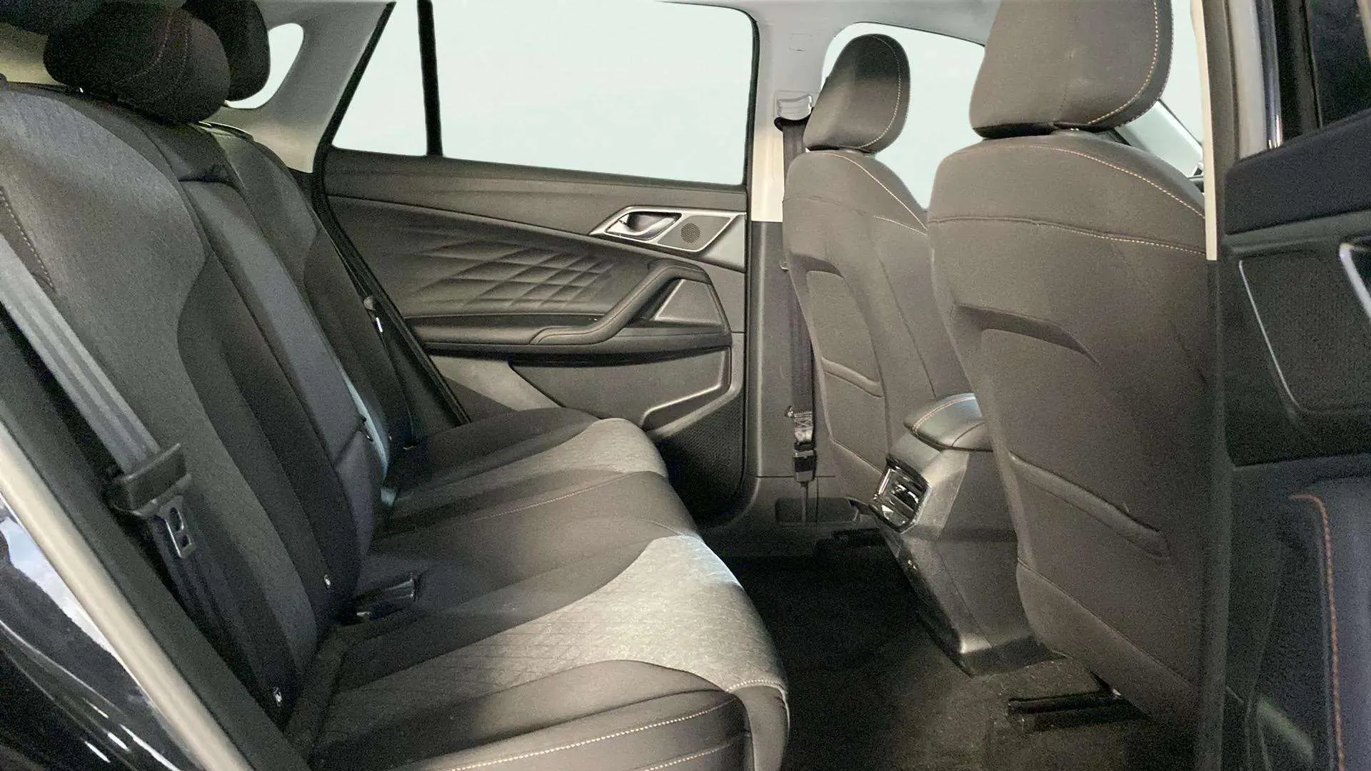 MG HS 1.5T Comfort DCT - foto 10