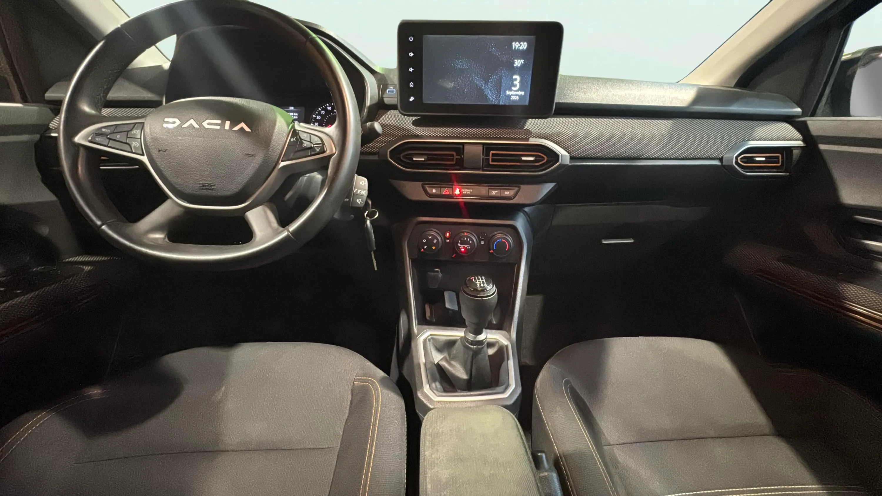 Dacia Sandero Essential TCe - foto 12