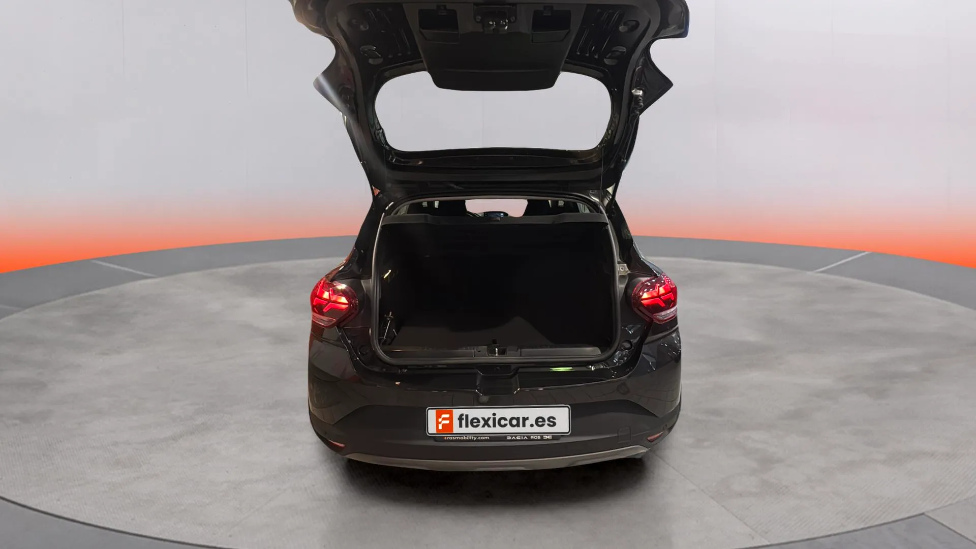 Dacia Sandero Essential TCe - foto 9