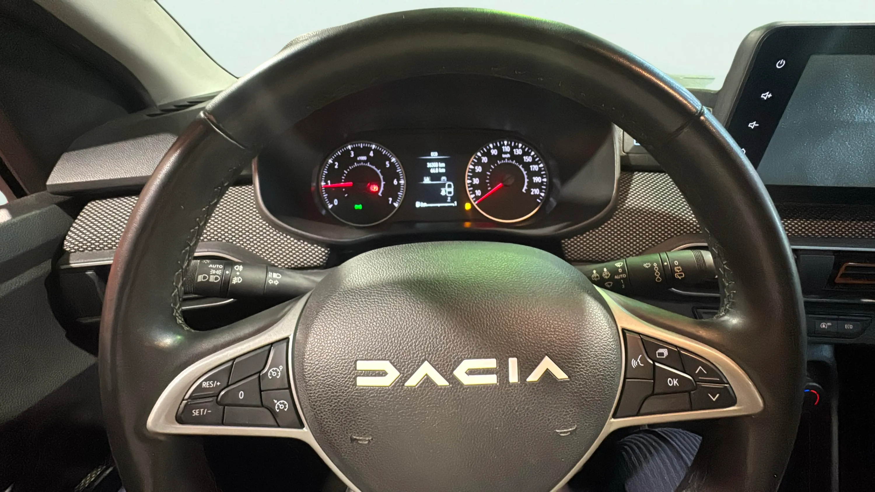 Dacia Sandero Essential TCe - foto 17