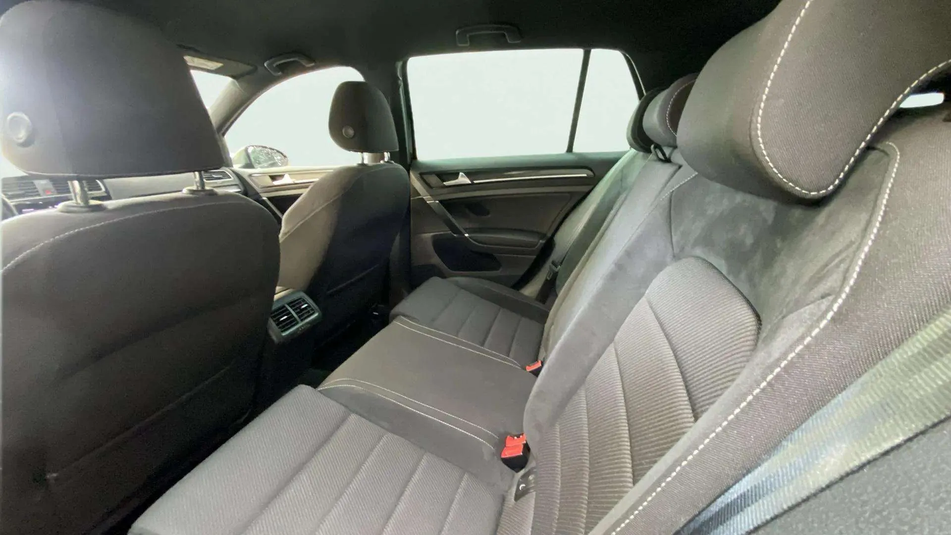 Volkswagen Golf R 2.0 TSI 4Motion DSG - foto 15