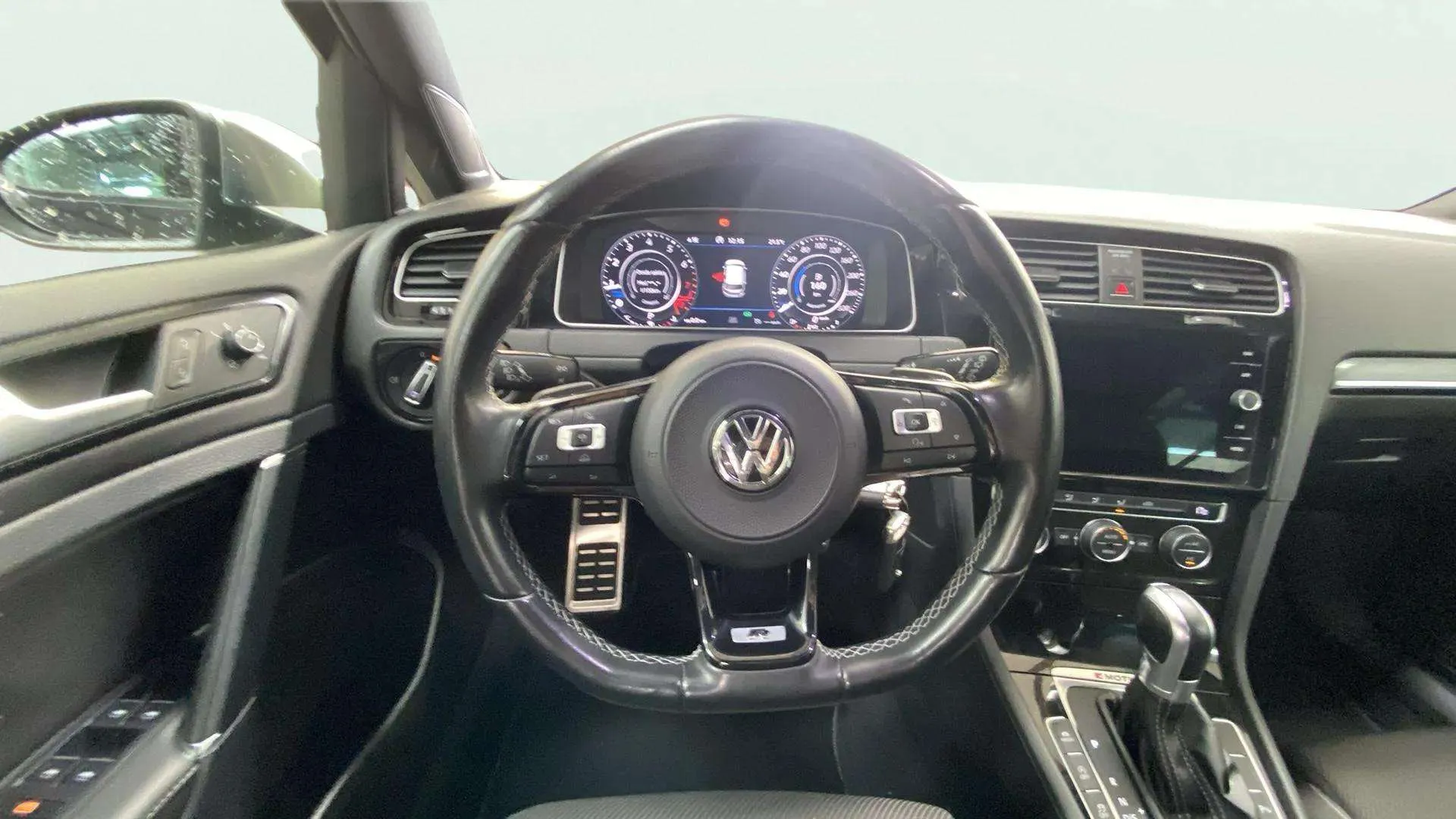 Volkswagen Golf R 2.0 TSI 4Motion DSG - foto 10